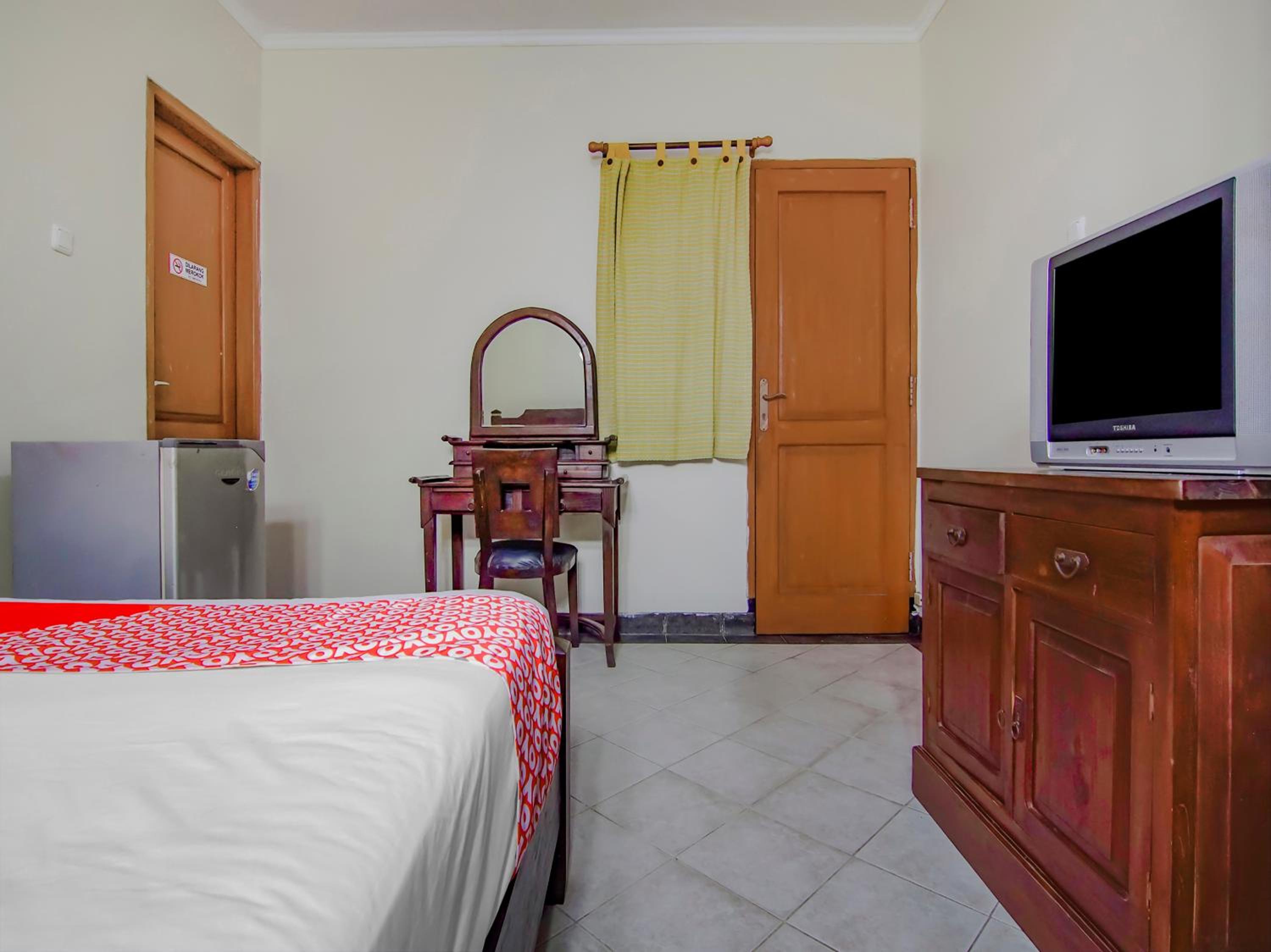 Standard Double Room - Photo 7