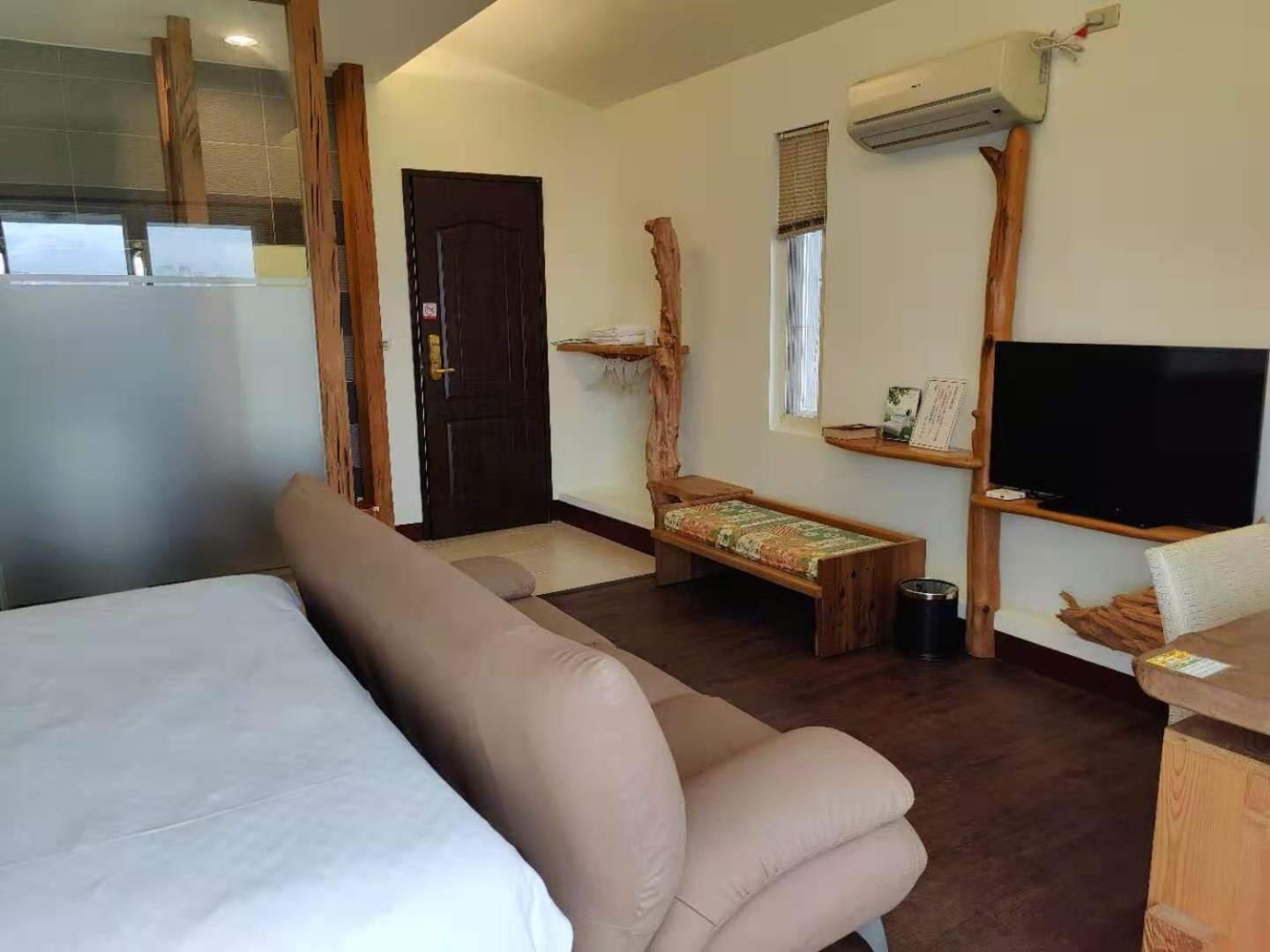 Deluxe Double Room photo 2