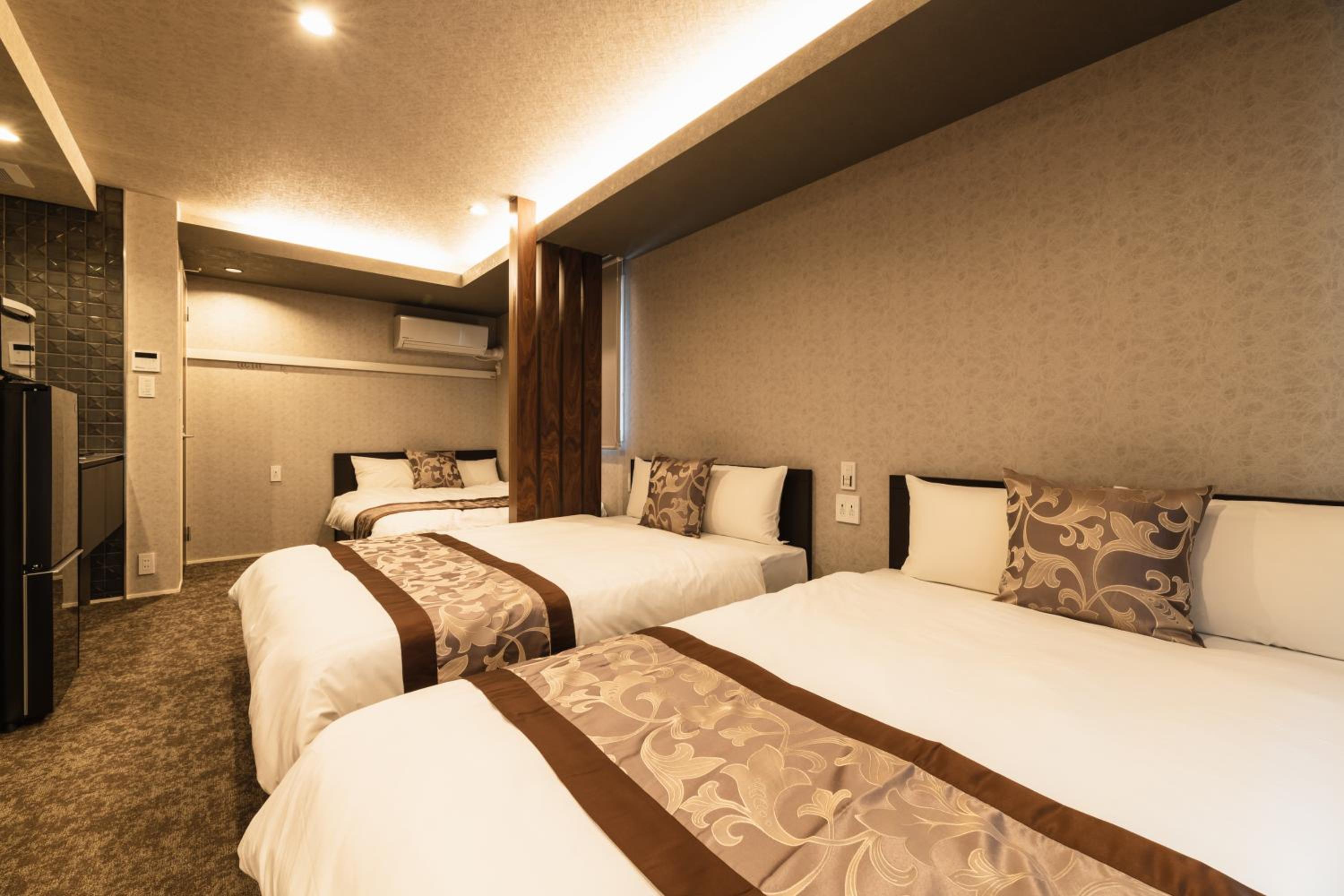 Superior Triple Room - Photo 21