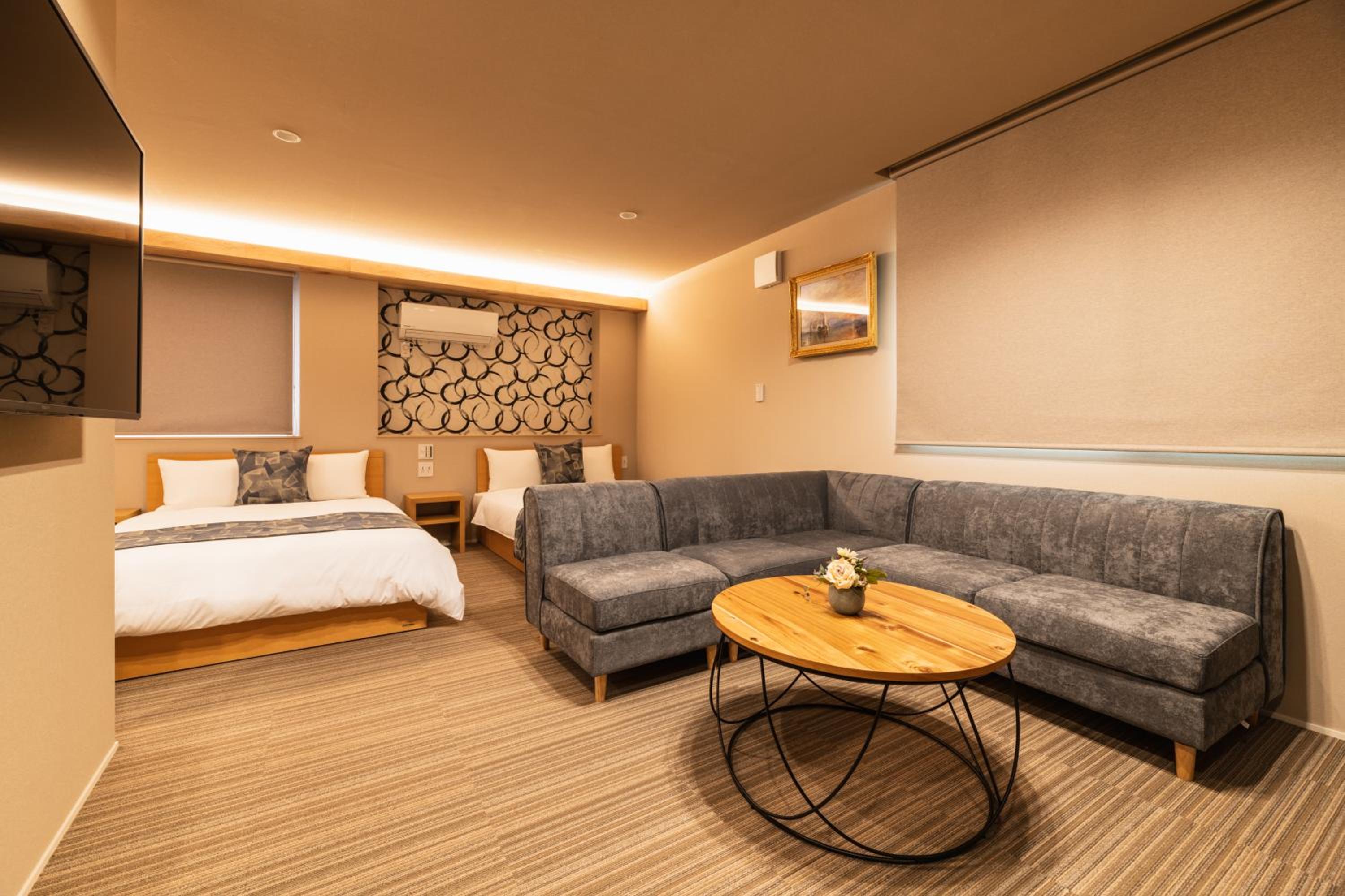Standard Family Room - Photo 24
