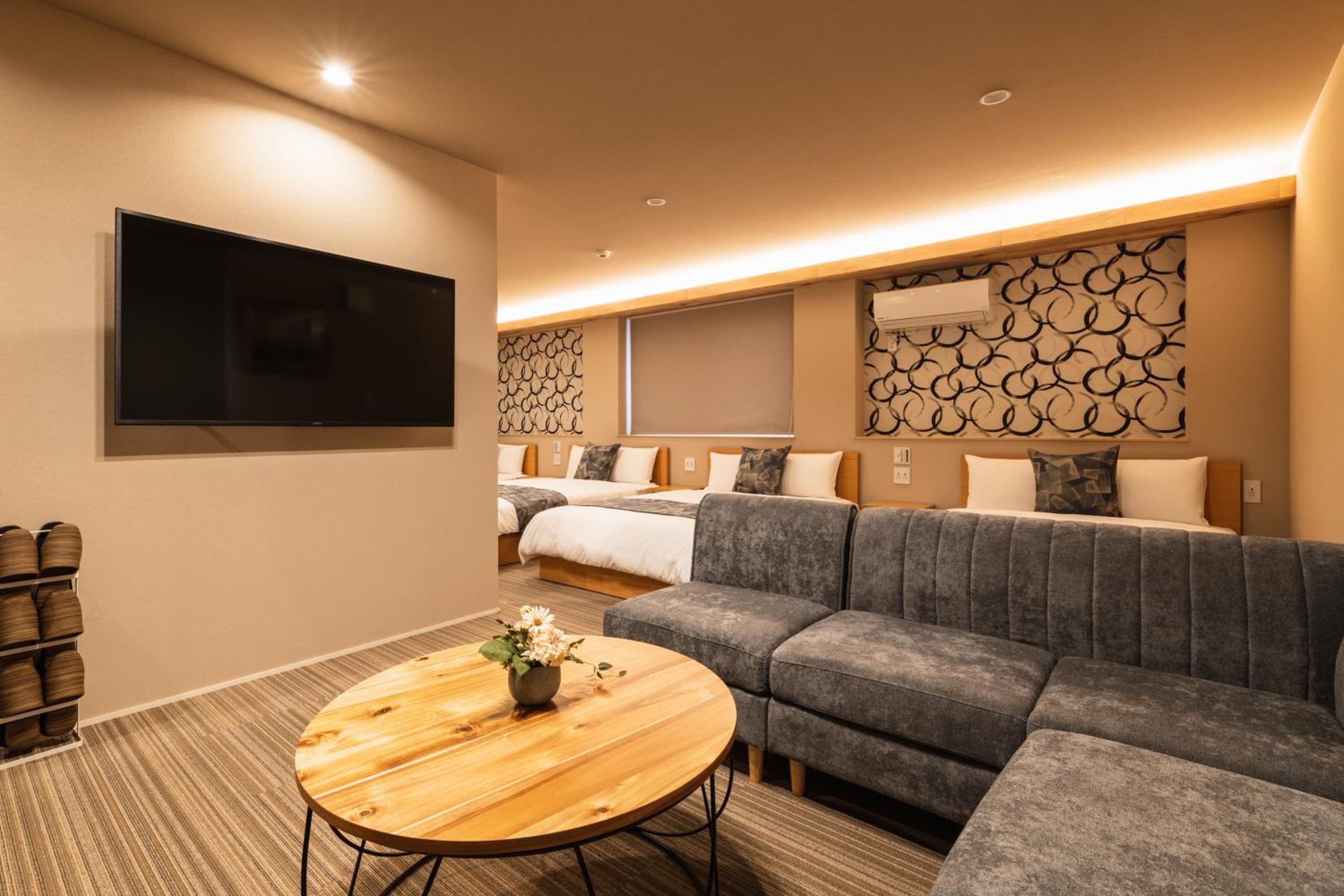Standard Family Room - Photo 23