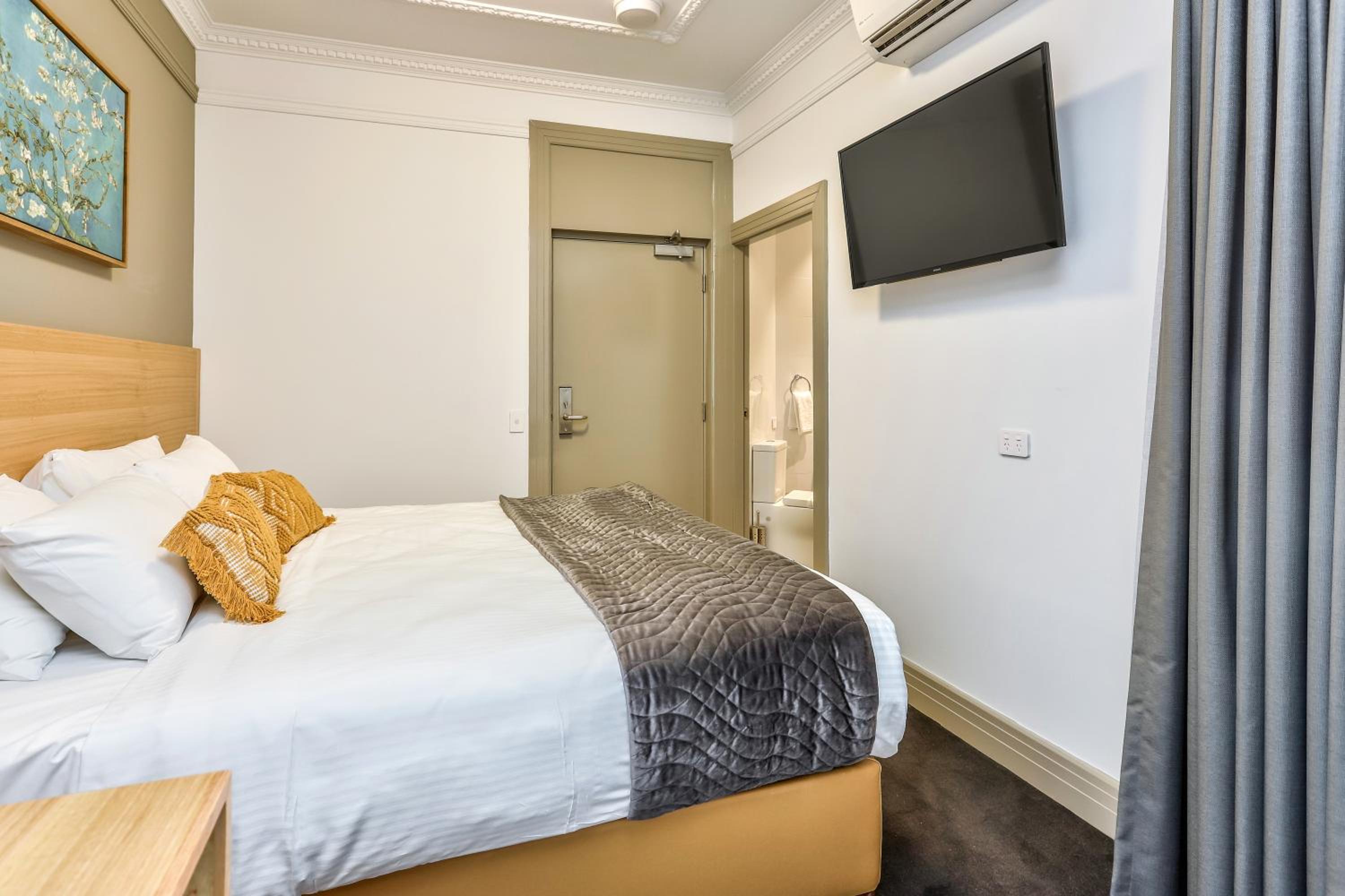 King Room with Balcony