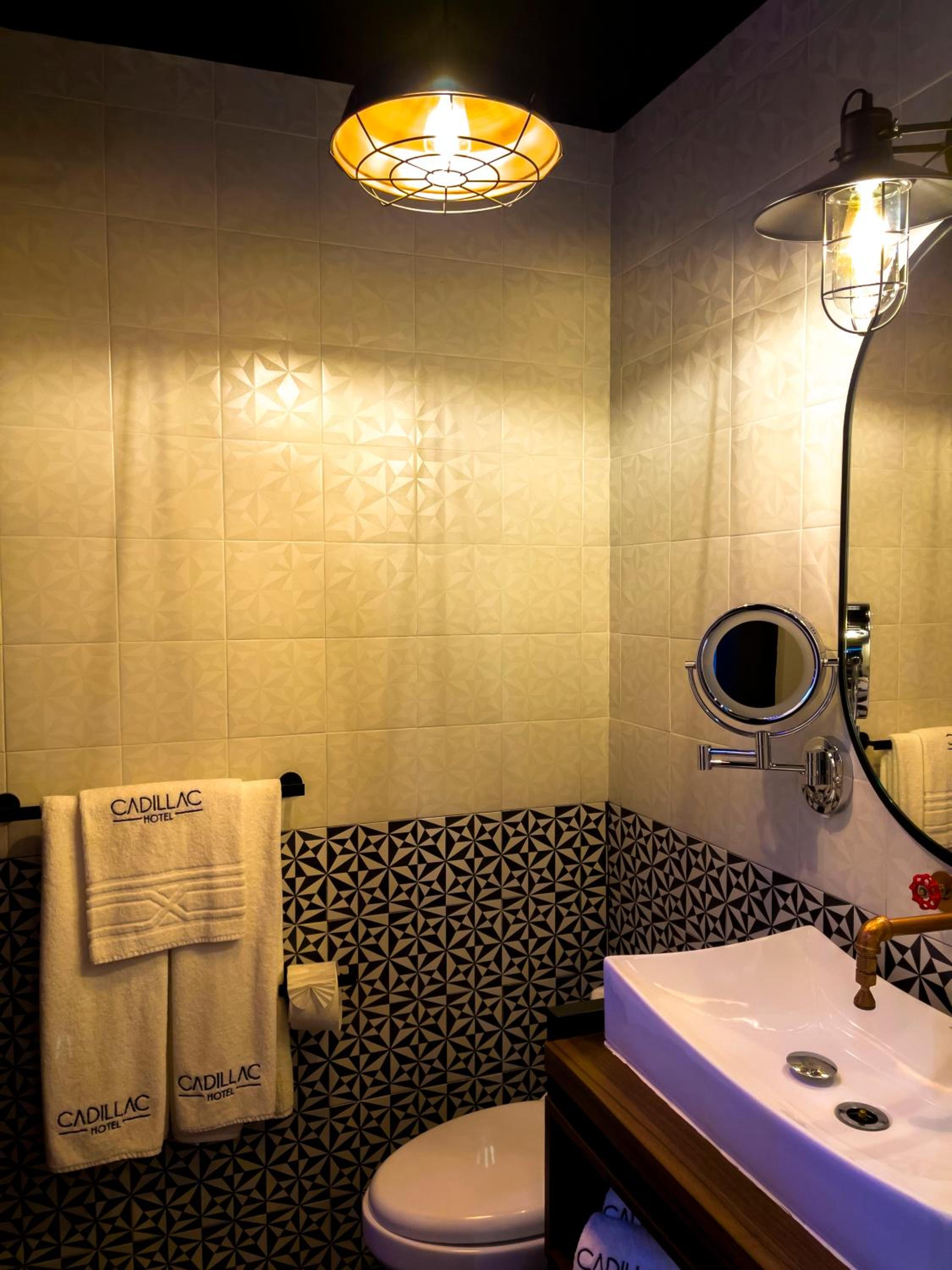 Suite - Photo 7