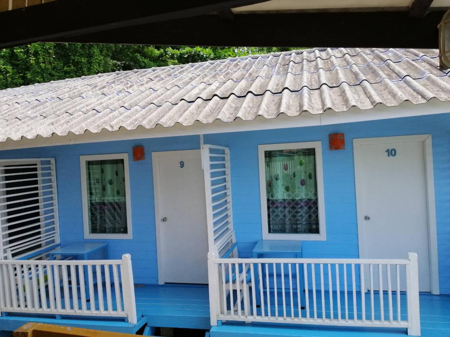 Double Room with Balcony and Sea View - Photo 7