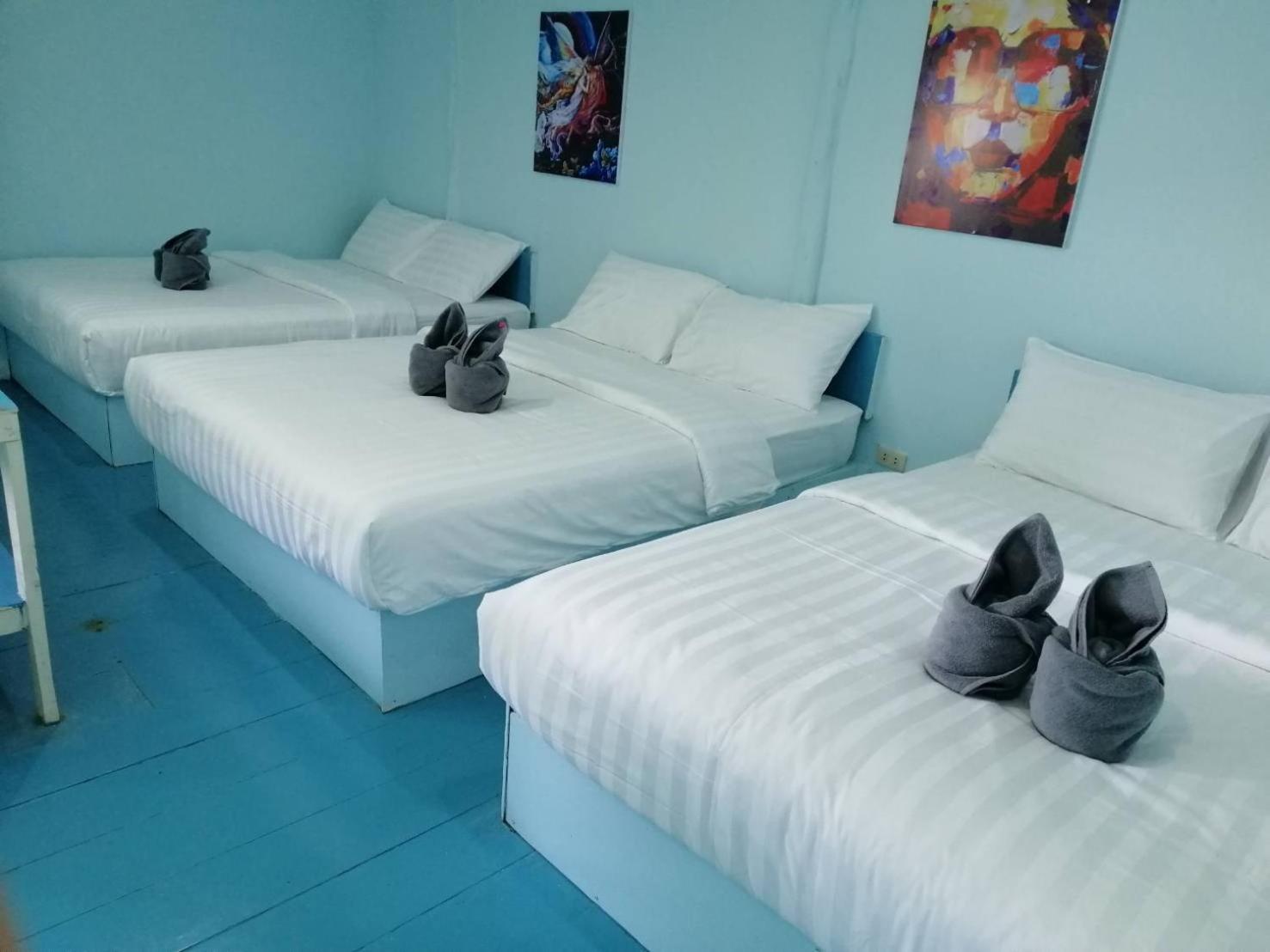 Family Room with Sea View - Photo 1
