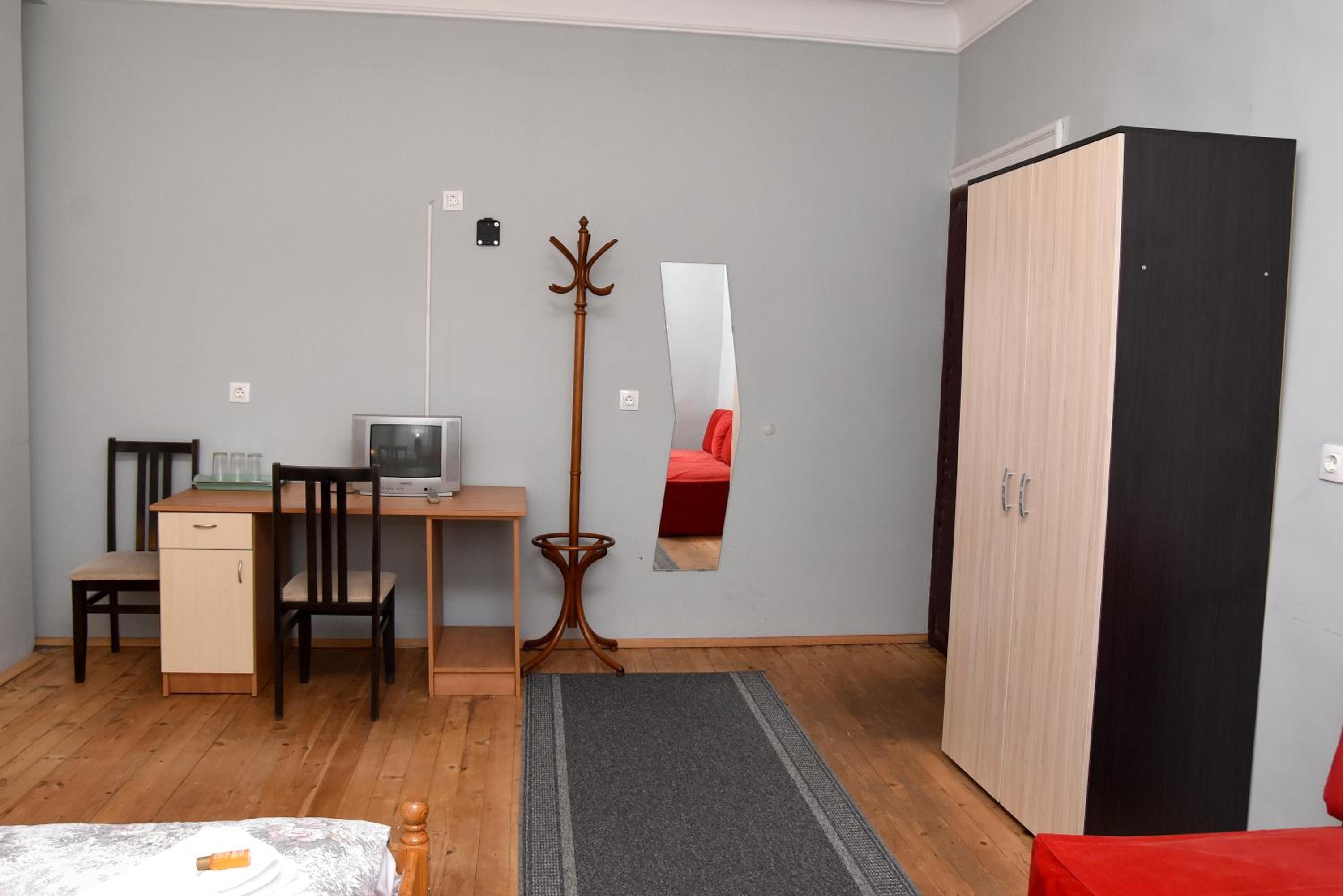 Triple Room with Private External Bathroom - Photo 6