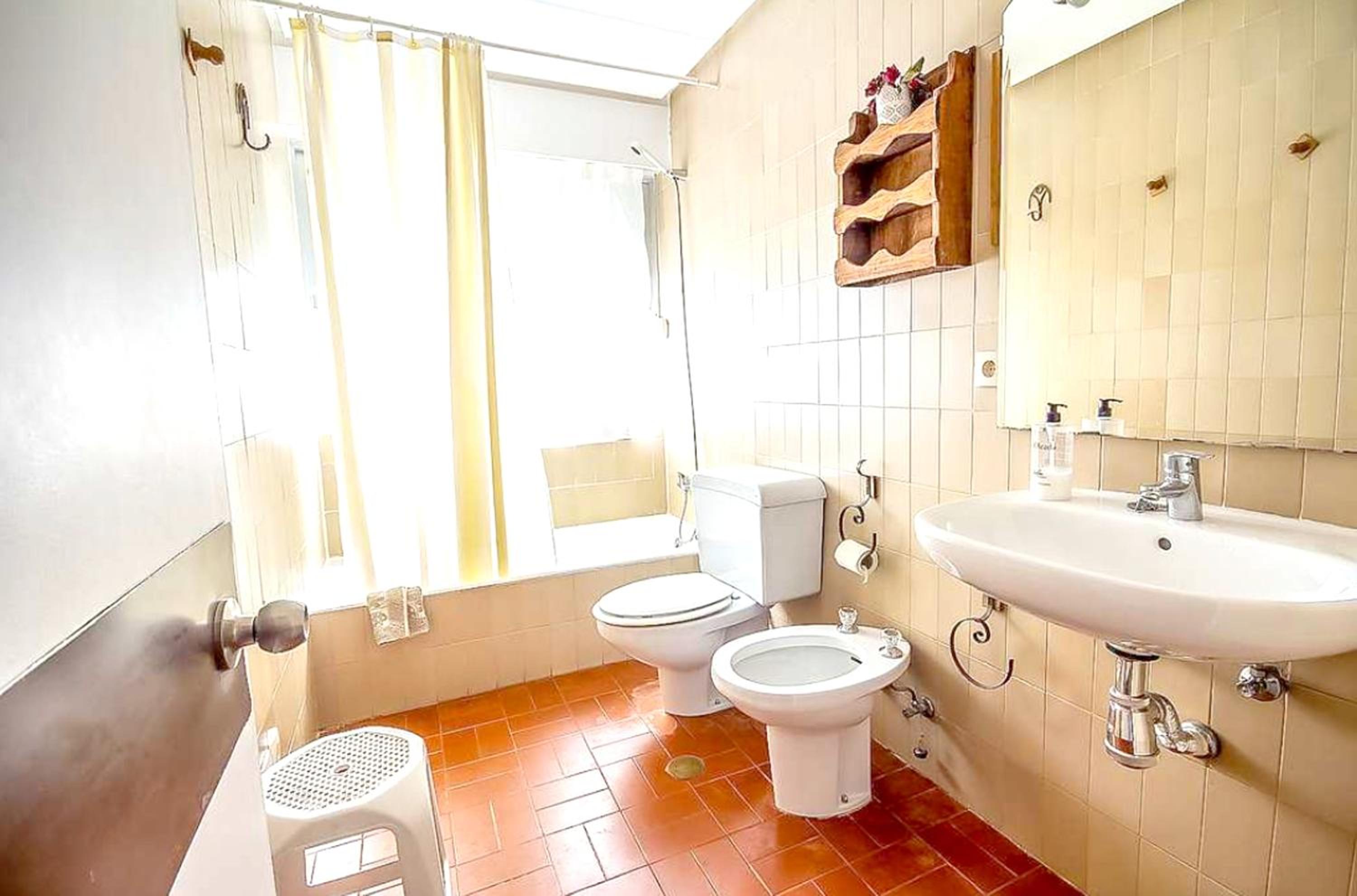 Five-Bedroom Villa photo 3