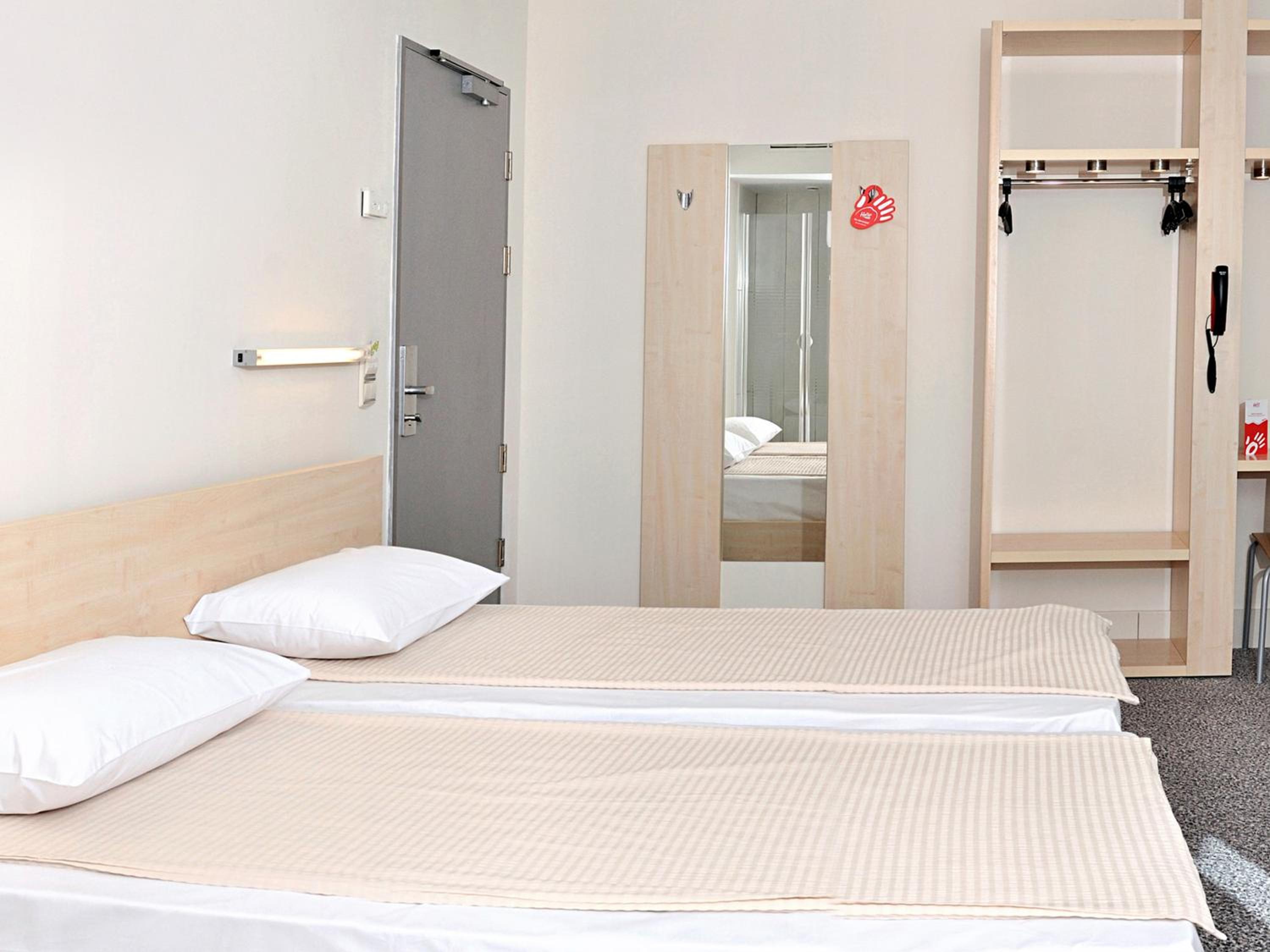 Standard Twin Room photo 2