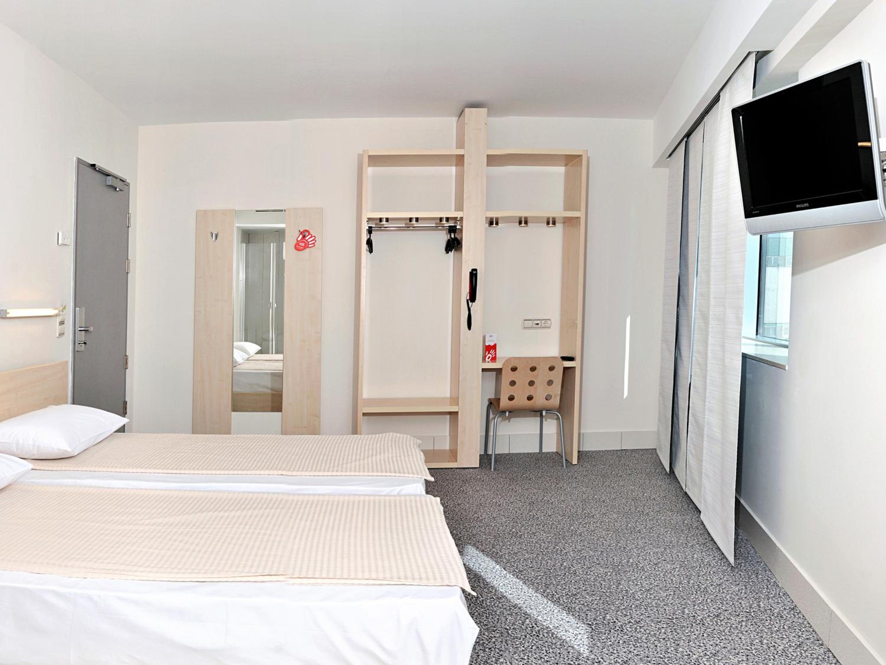 Standard Twin Room photo 3