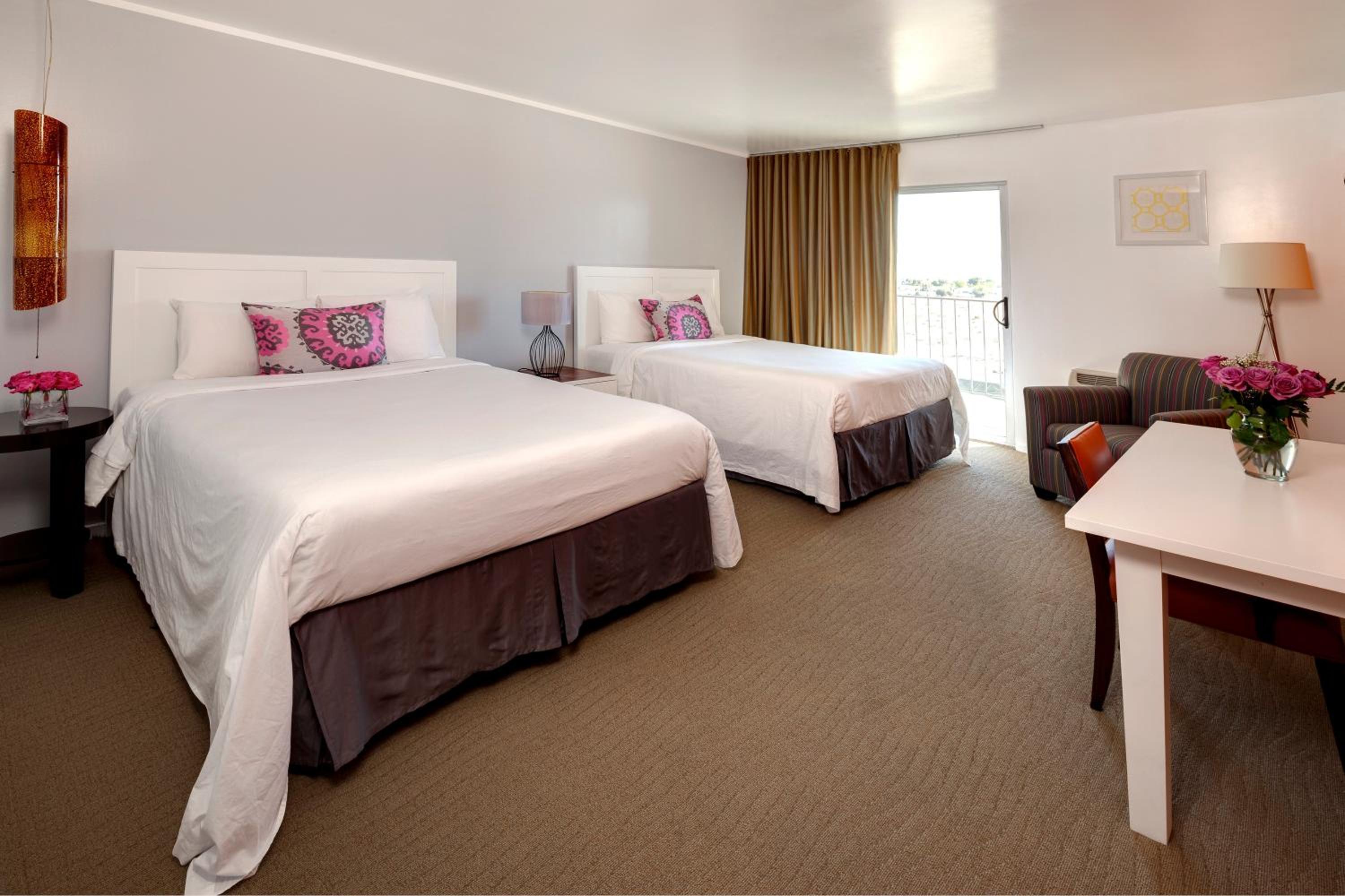 Queen Room with Two Queen Beds - Photo 10