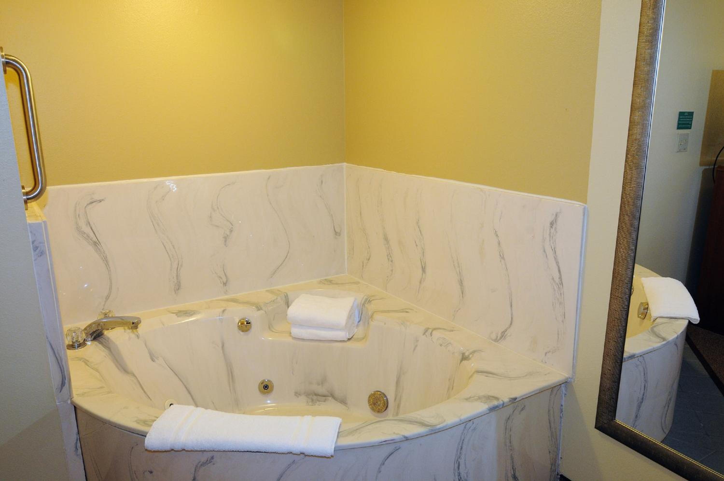 King Studio Suite - Non-Smoking - Photo 2