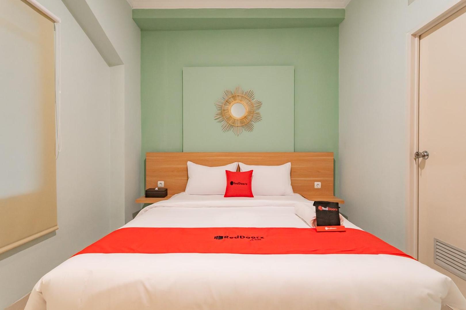 Deluxe Room - Photo 7