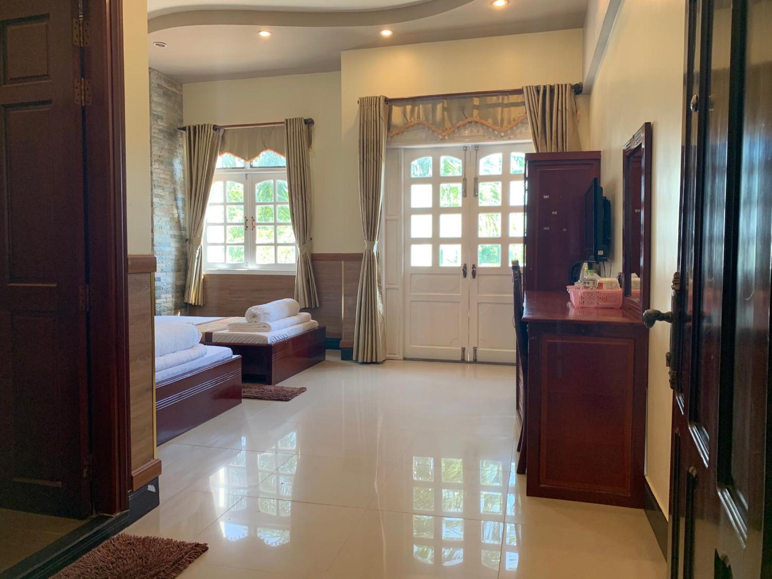 Standard Triple Room - Photo 8