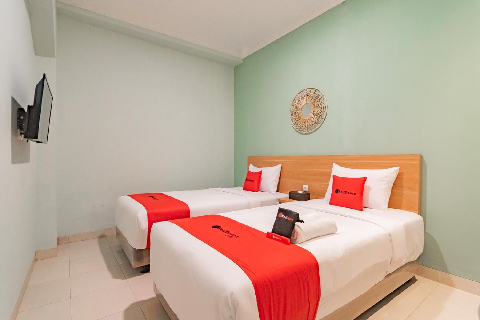 Deluxe Twin Room - Photo 1