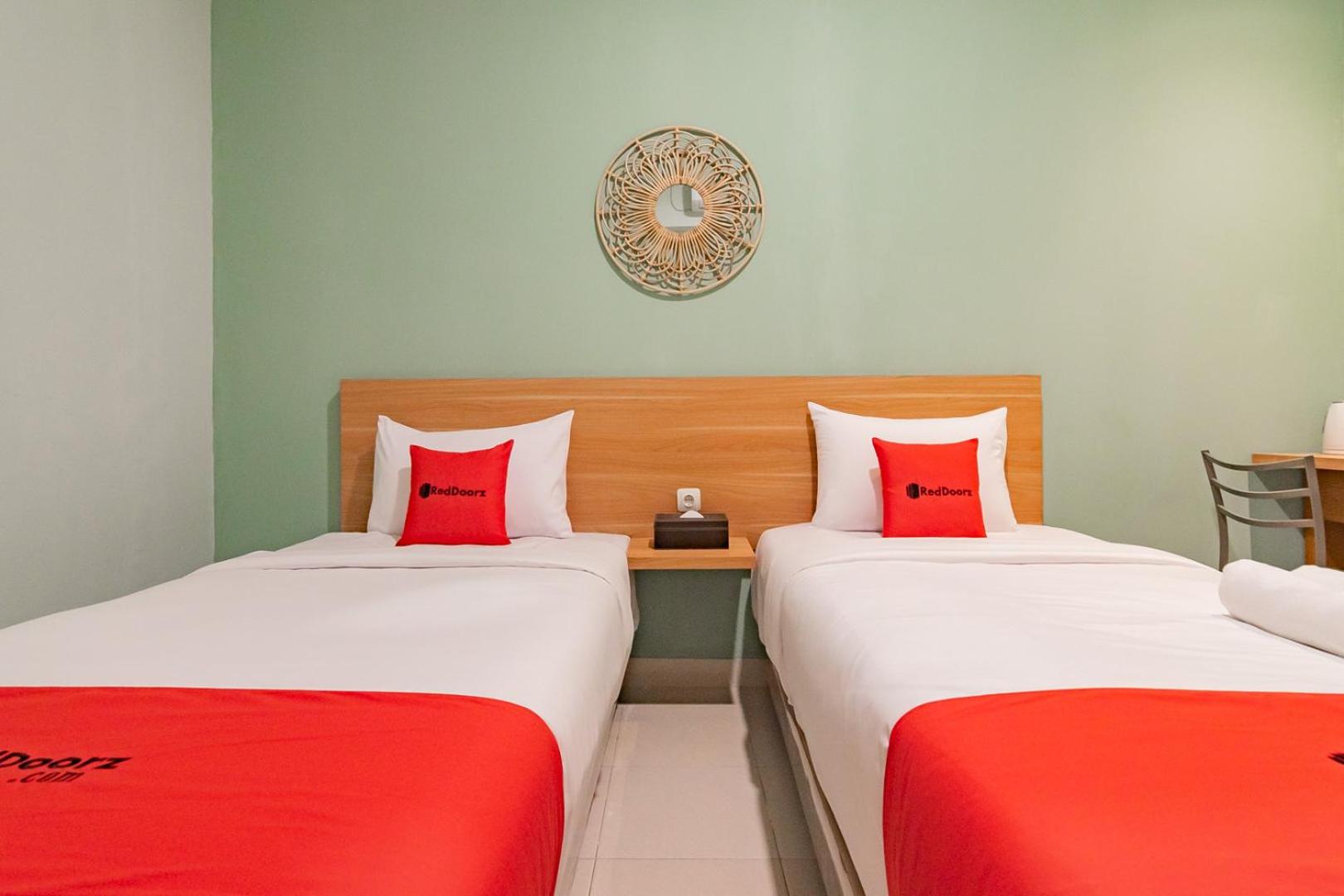 Deluxe Twin Room - Photo 9