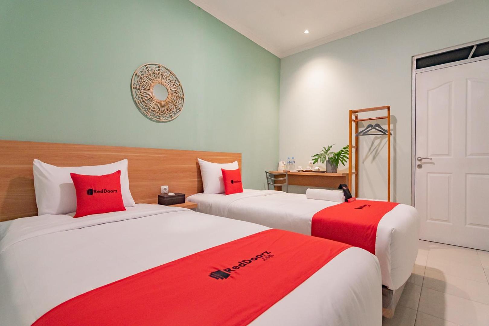 Deluxe Twin Room - Photo 8