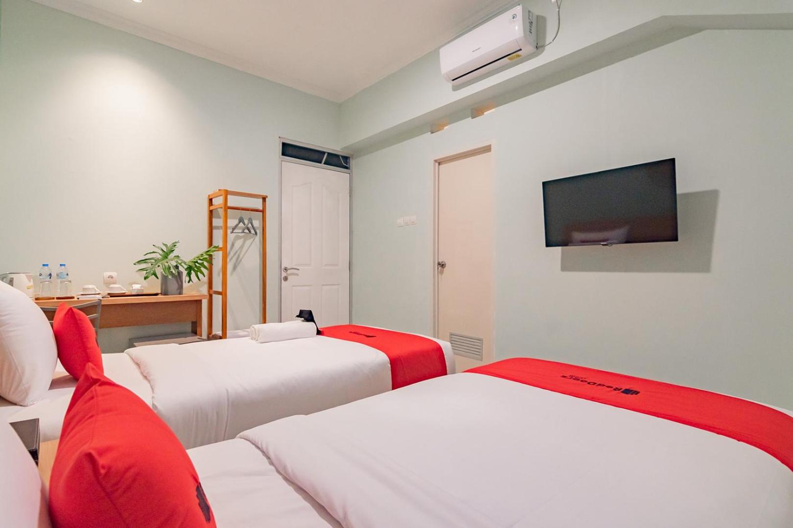 Deluxe Twin Room - Photo 6