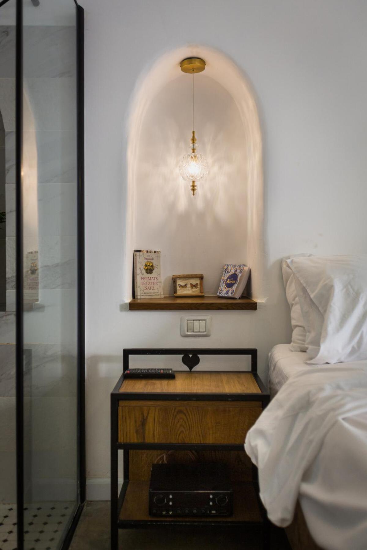 One-Bedroom Apartment - Photo 28