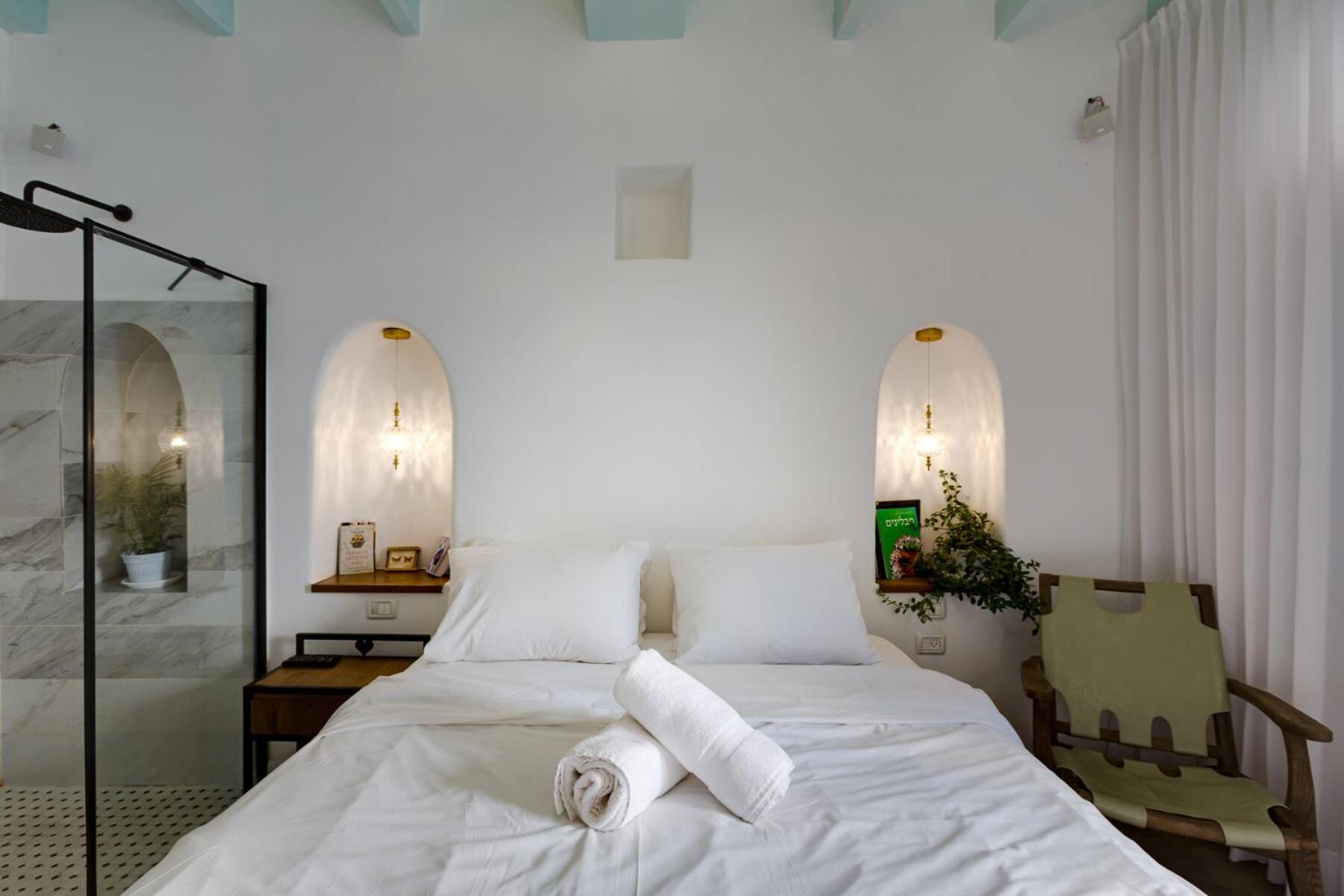 One-Bedroom Apartment - Photo 6