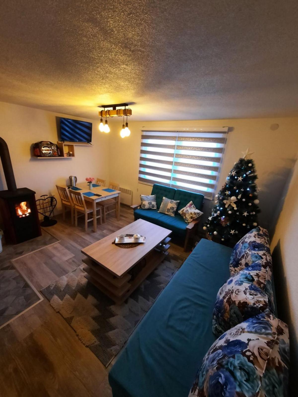 One-Bedroom House photo 1
