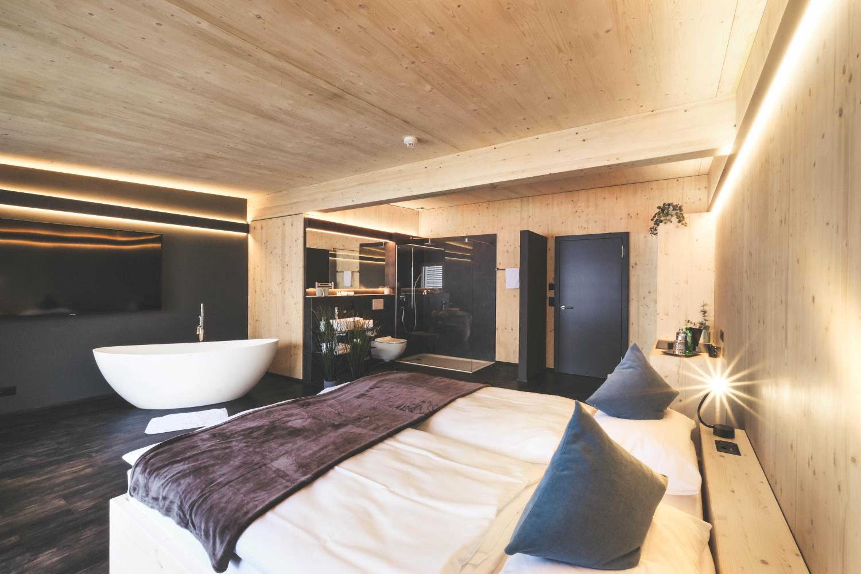 Suite with Mountain View