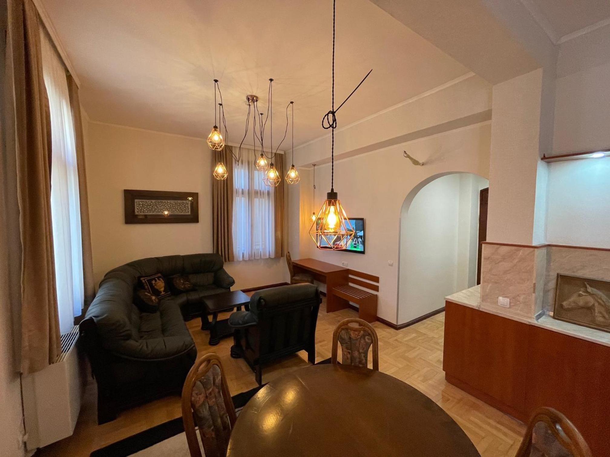 Apartment photo 1