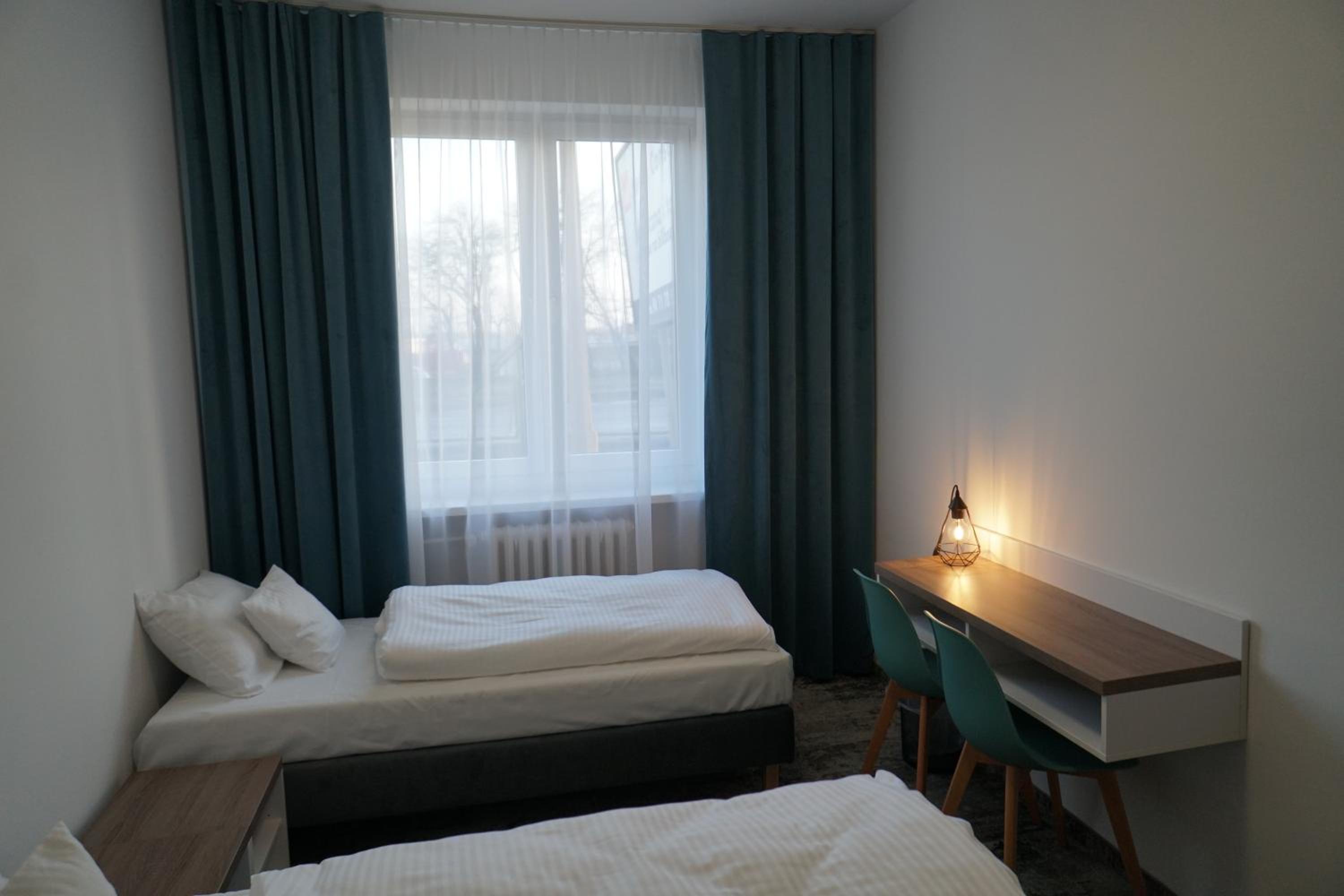 Standard Twin Room with Shared Bathroom photo 2