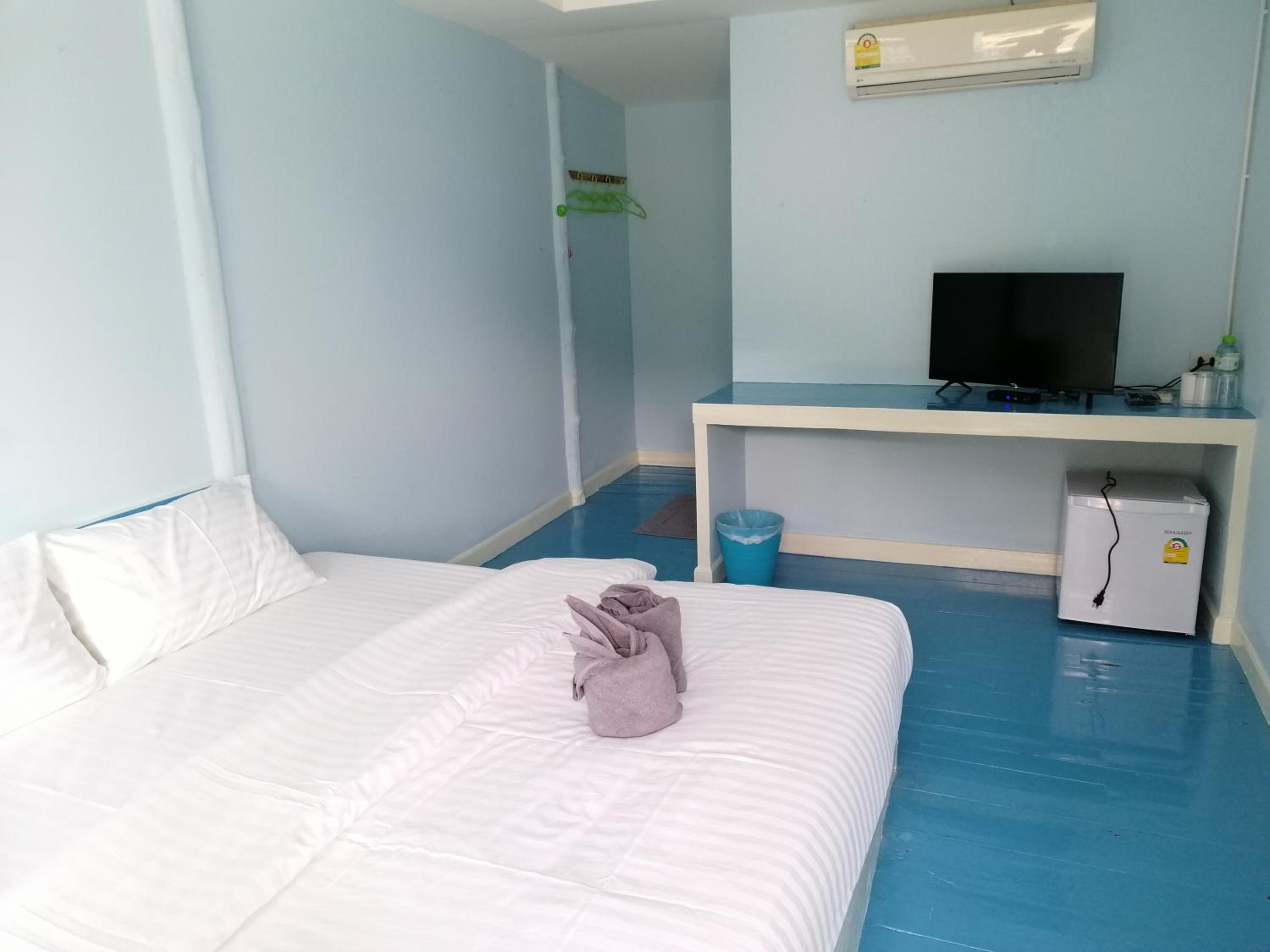 Double Room with Balcony and Sea View - Photo 1
