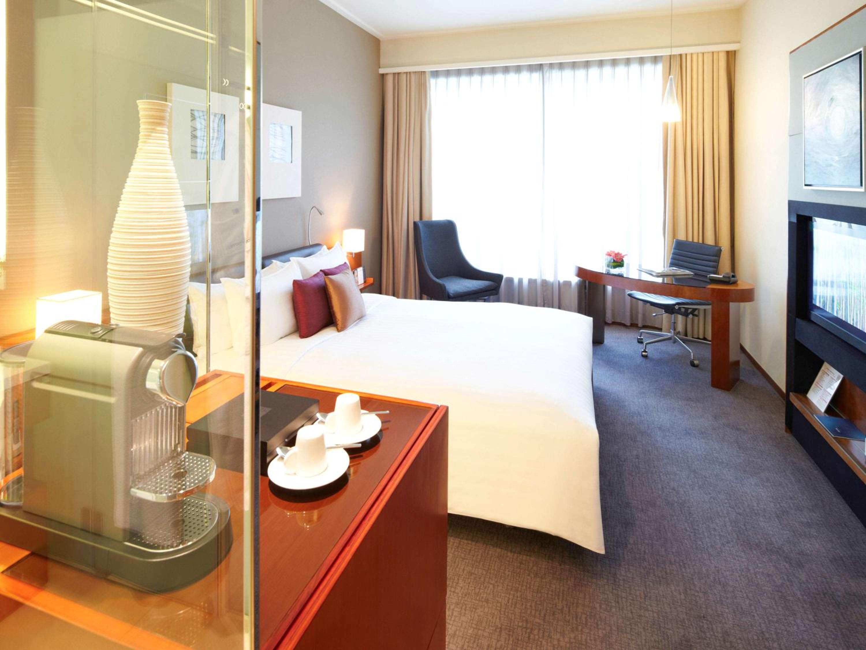 Executive Premier Room with Queen Bed