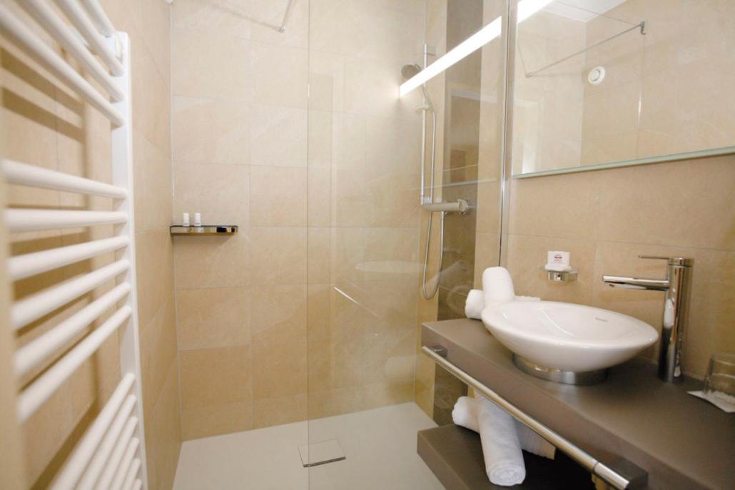 Double Room with Balcony photo 3