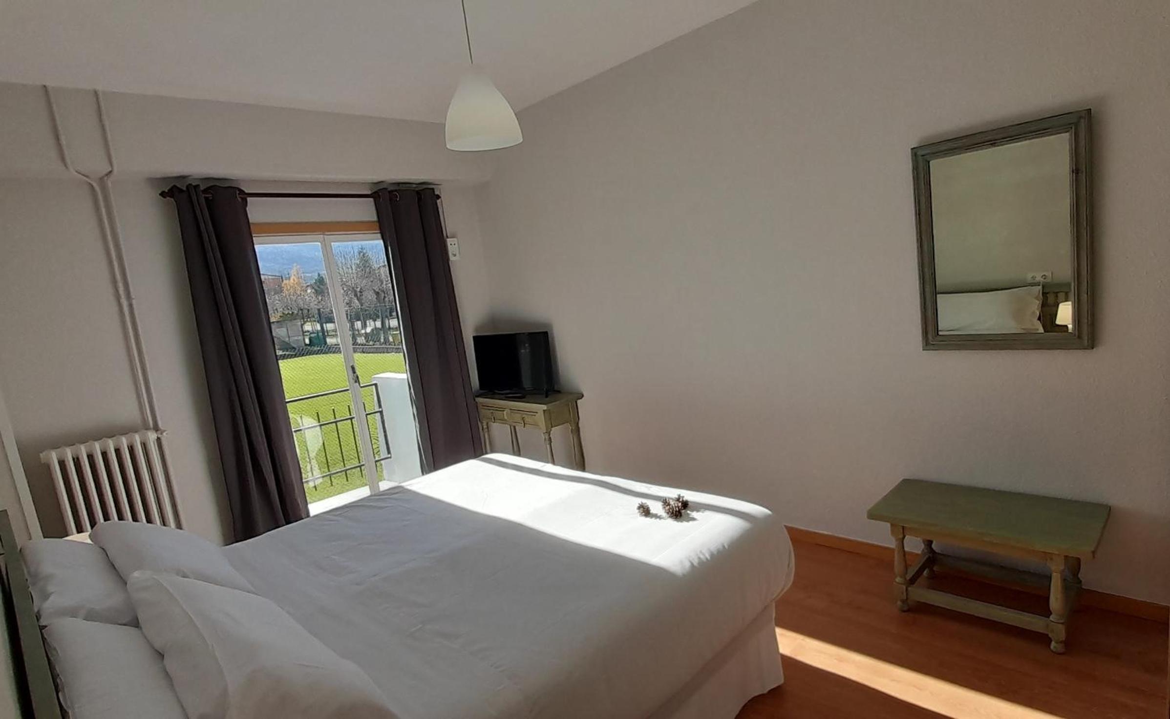 Double Room with Private Bathroom photo 2