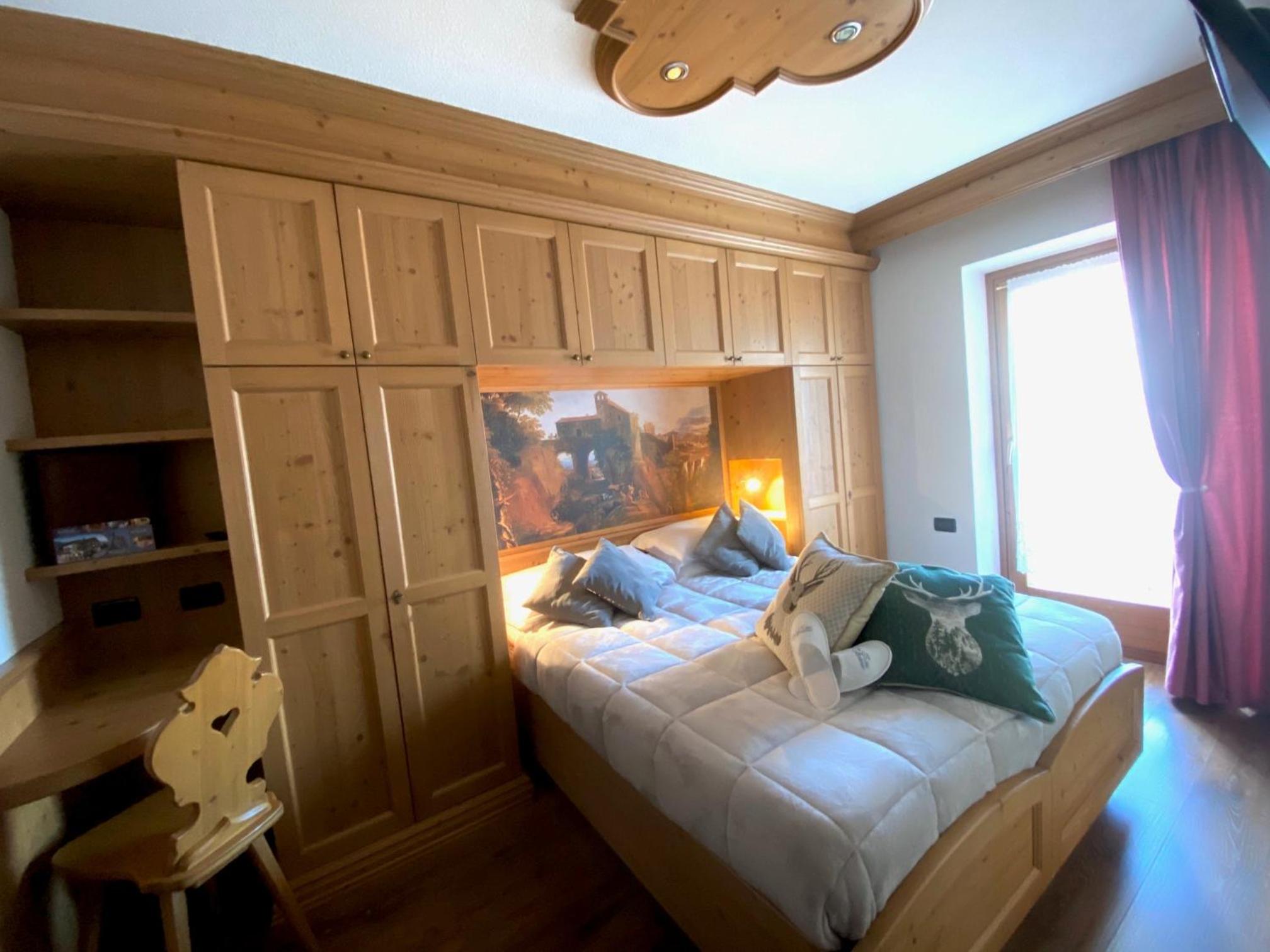 Double or Twin Room with Mountain View photo 1