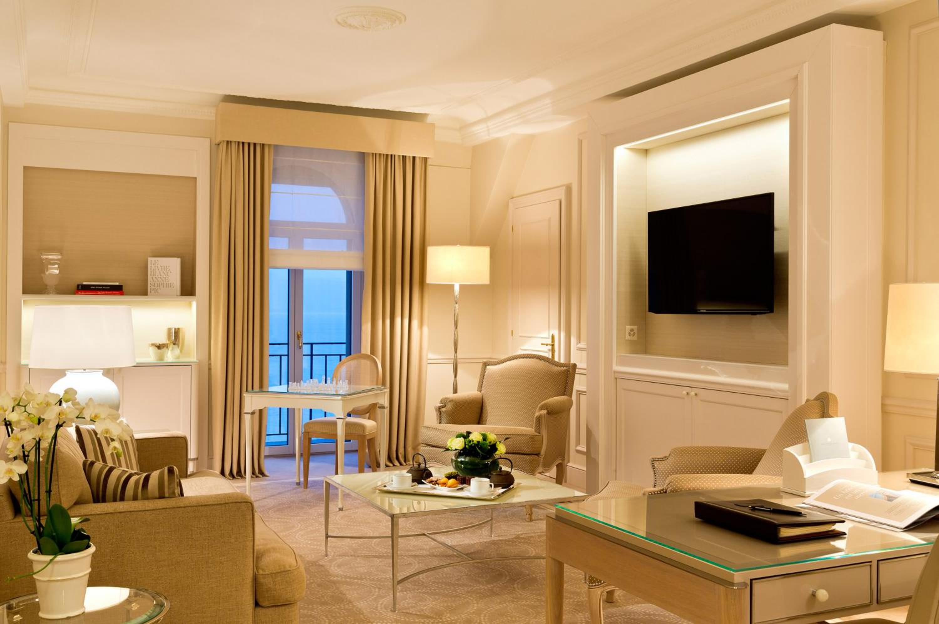 Junior Suite with Balcony photo 3