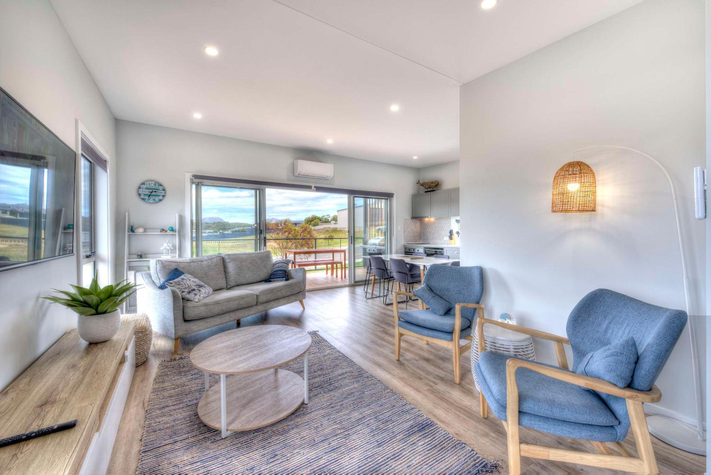 Three-Bedroom House photo 1