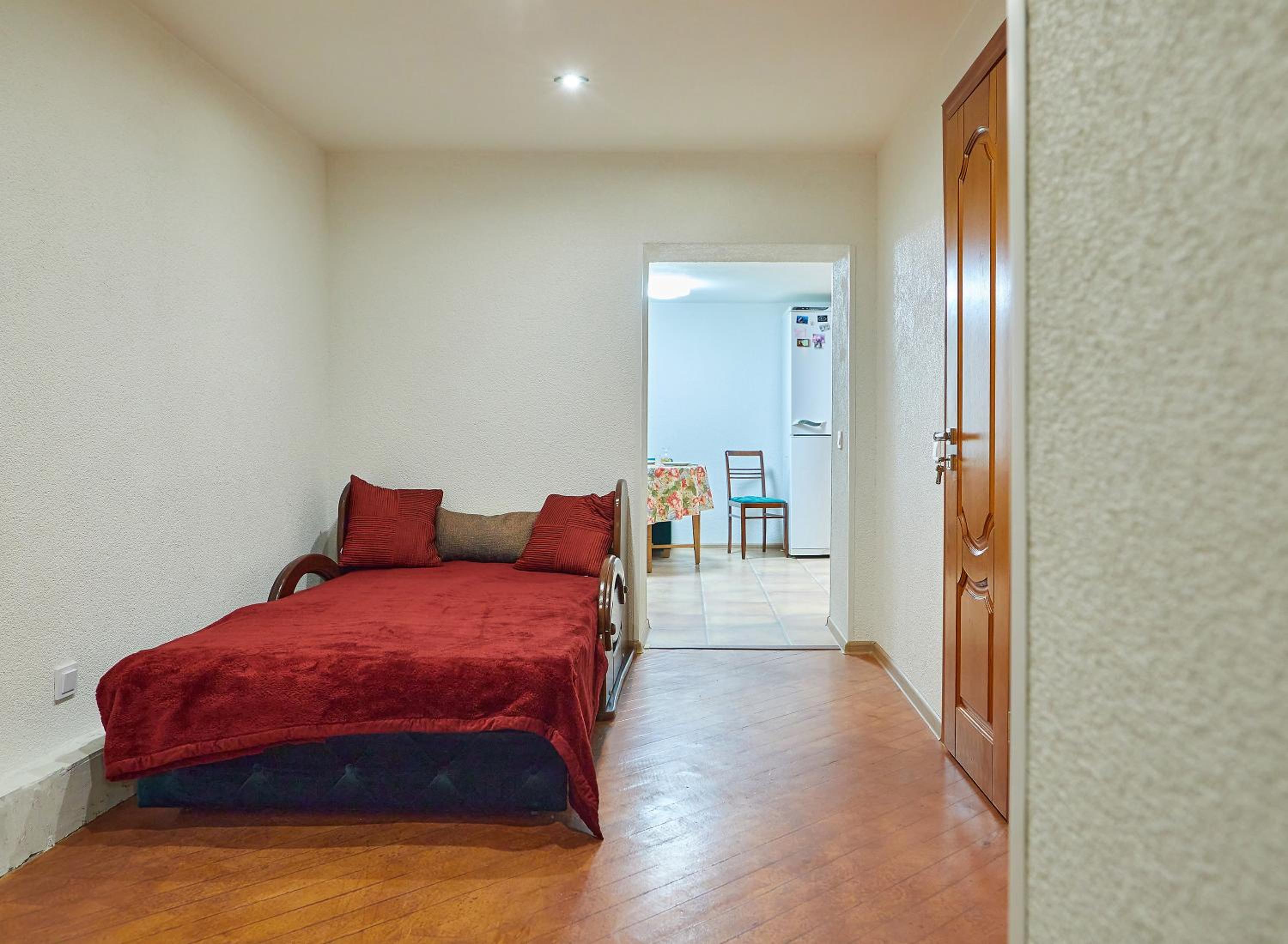 One-Bedroom Apartment photo 1