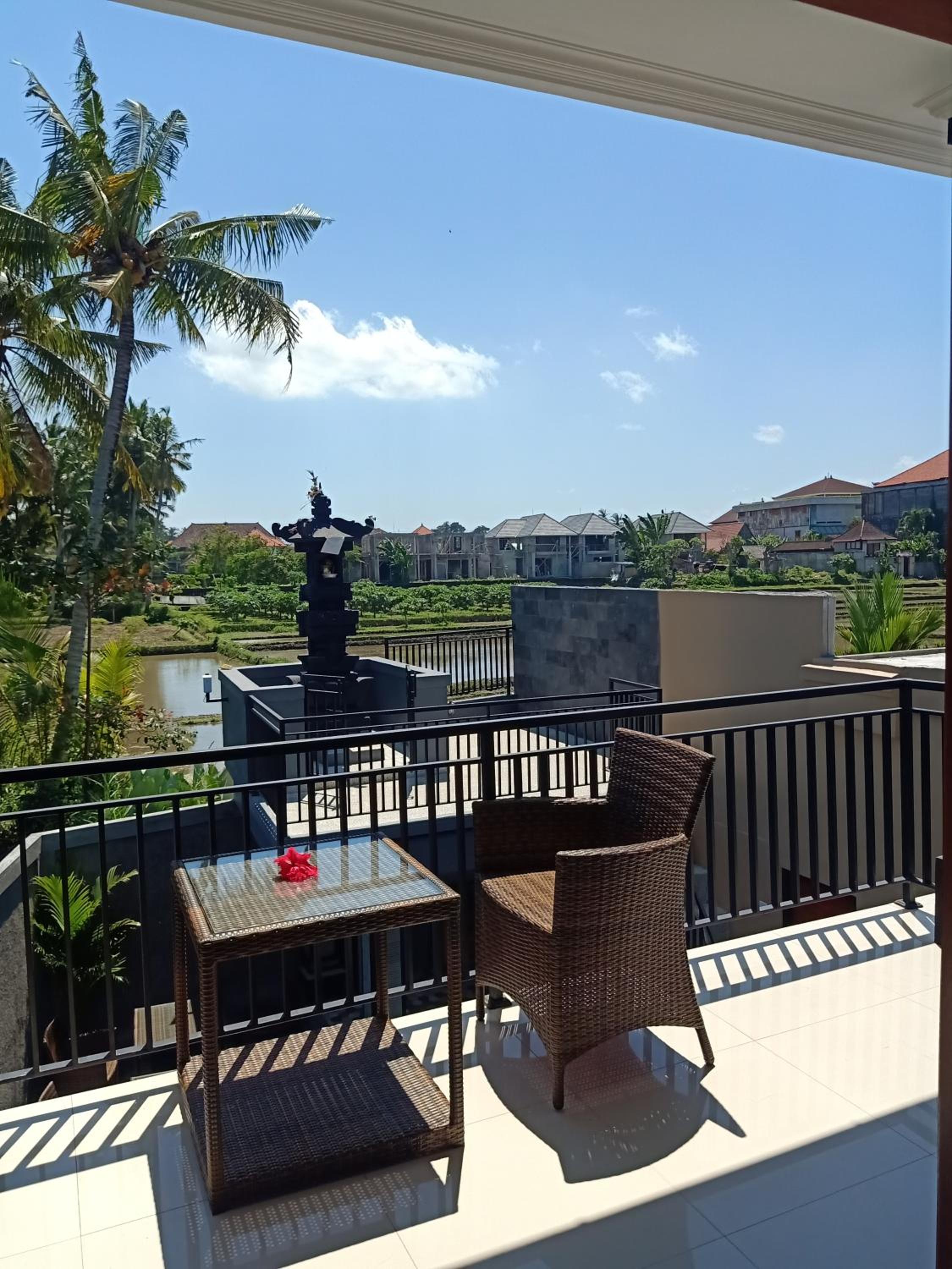 Villa with Private Pool - Photo 25