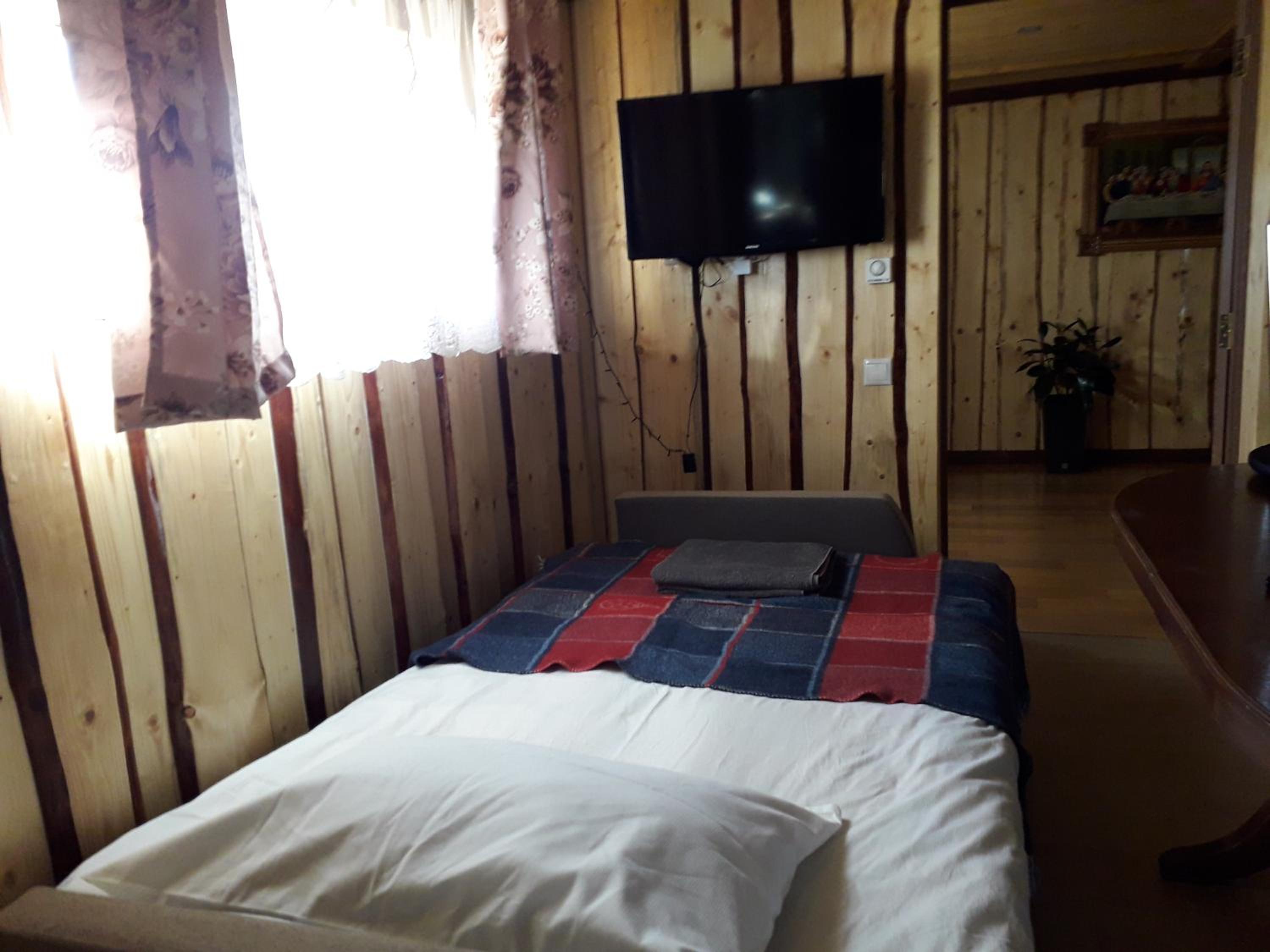 One-Bedroom House photo 1