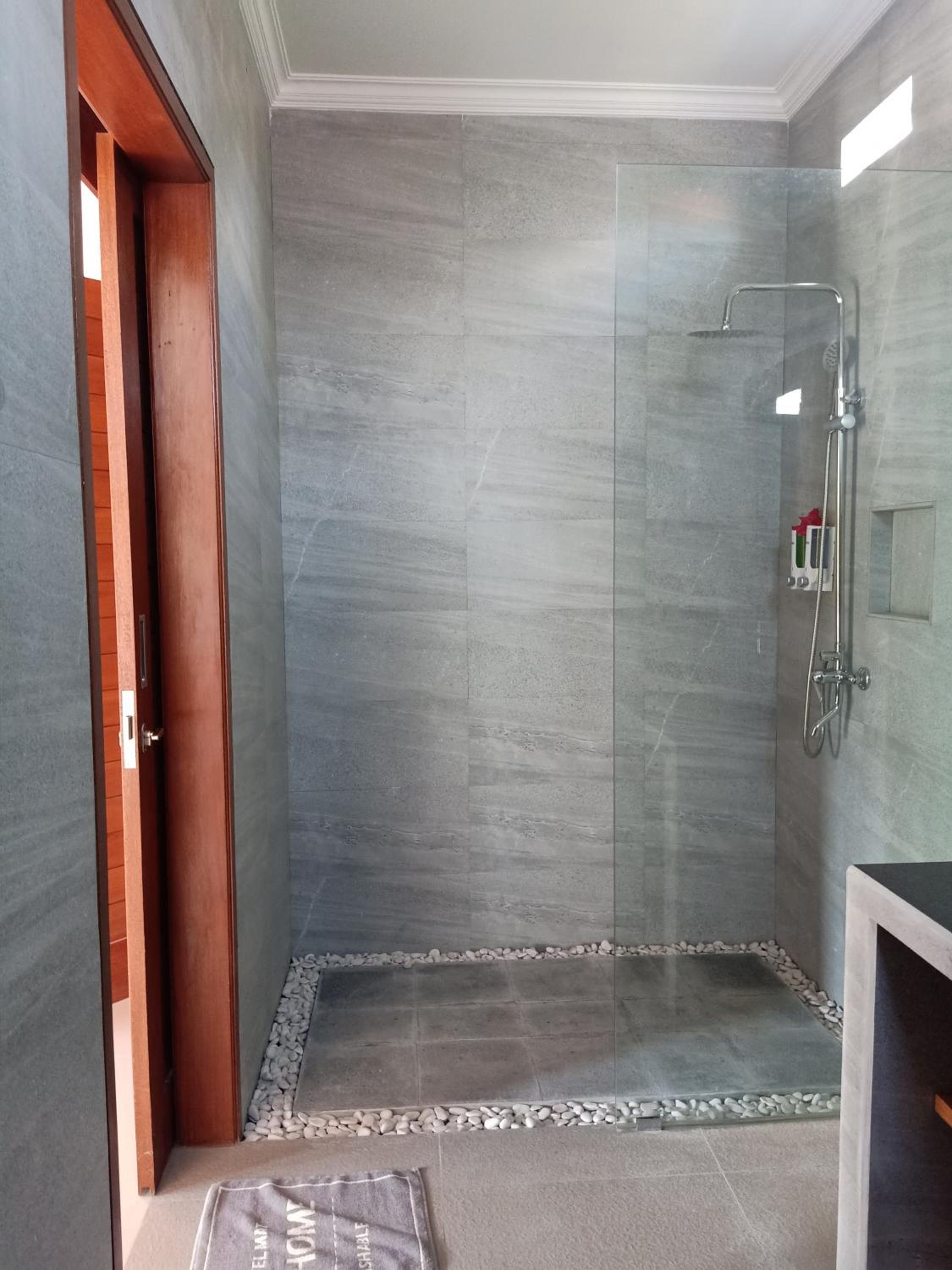 Villa with Private Pool - Photo 5