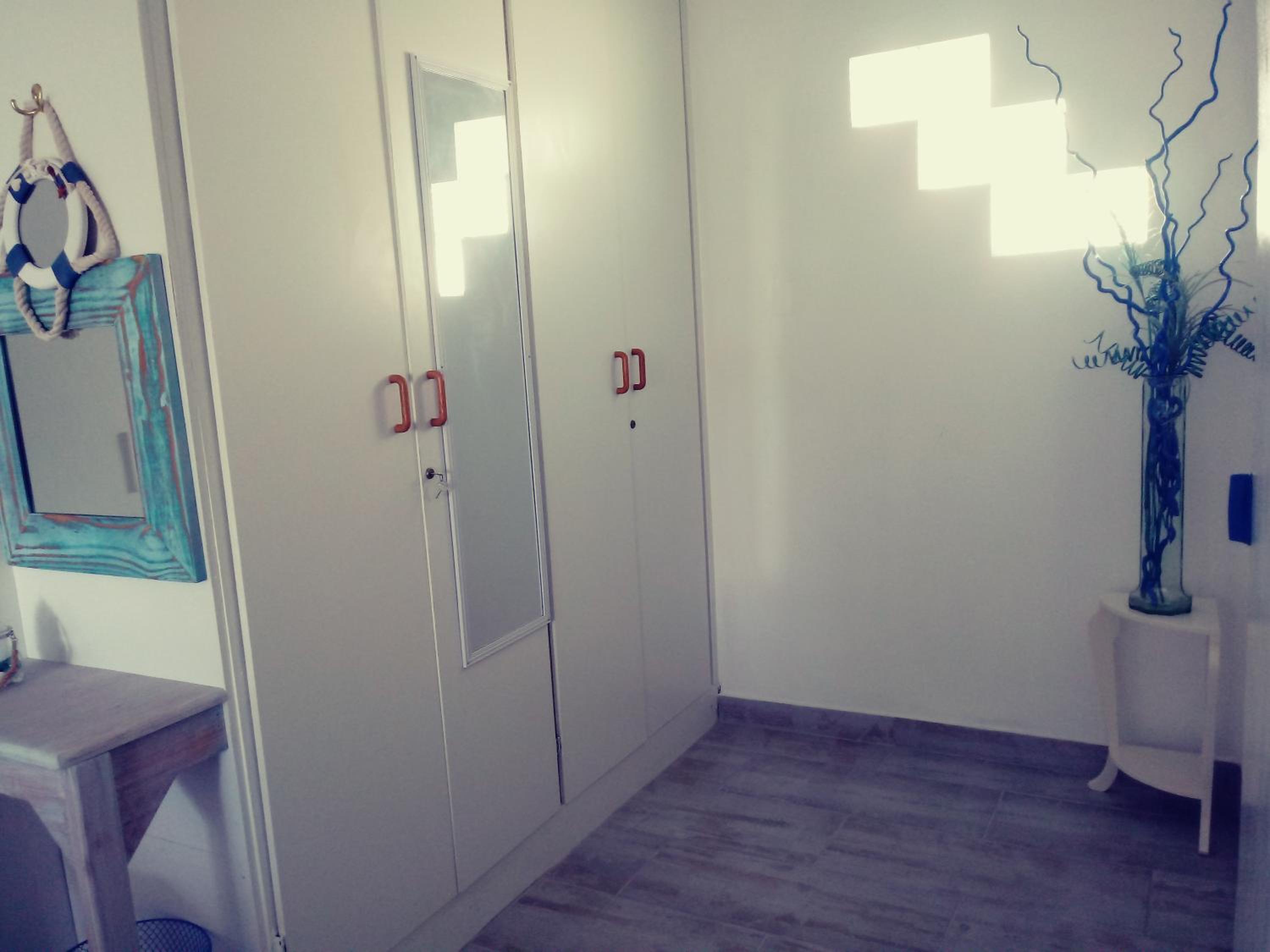 Apartment with Sea View - Photo 10