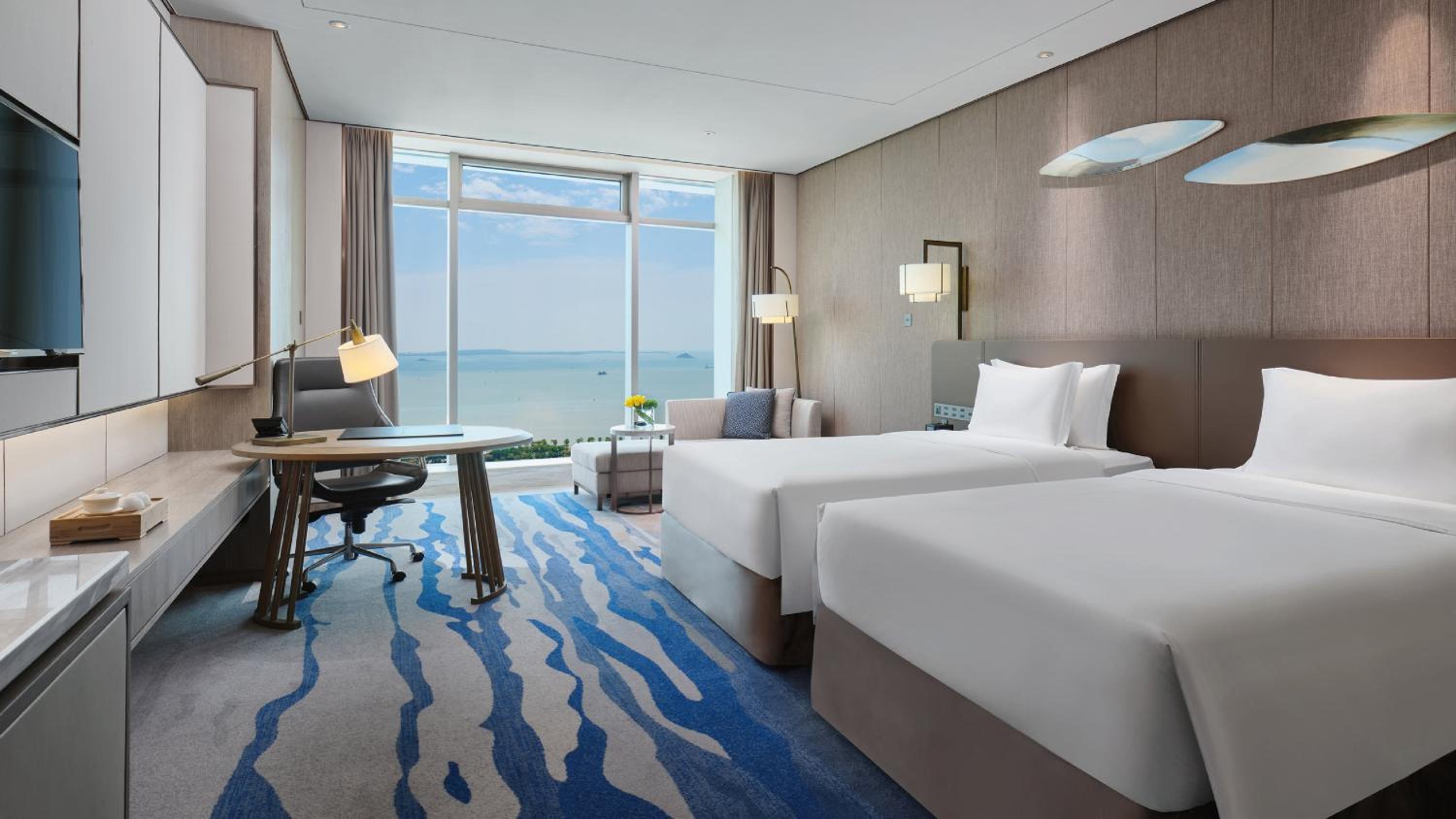 Classic Sea View High Floor Double Bed photo 3