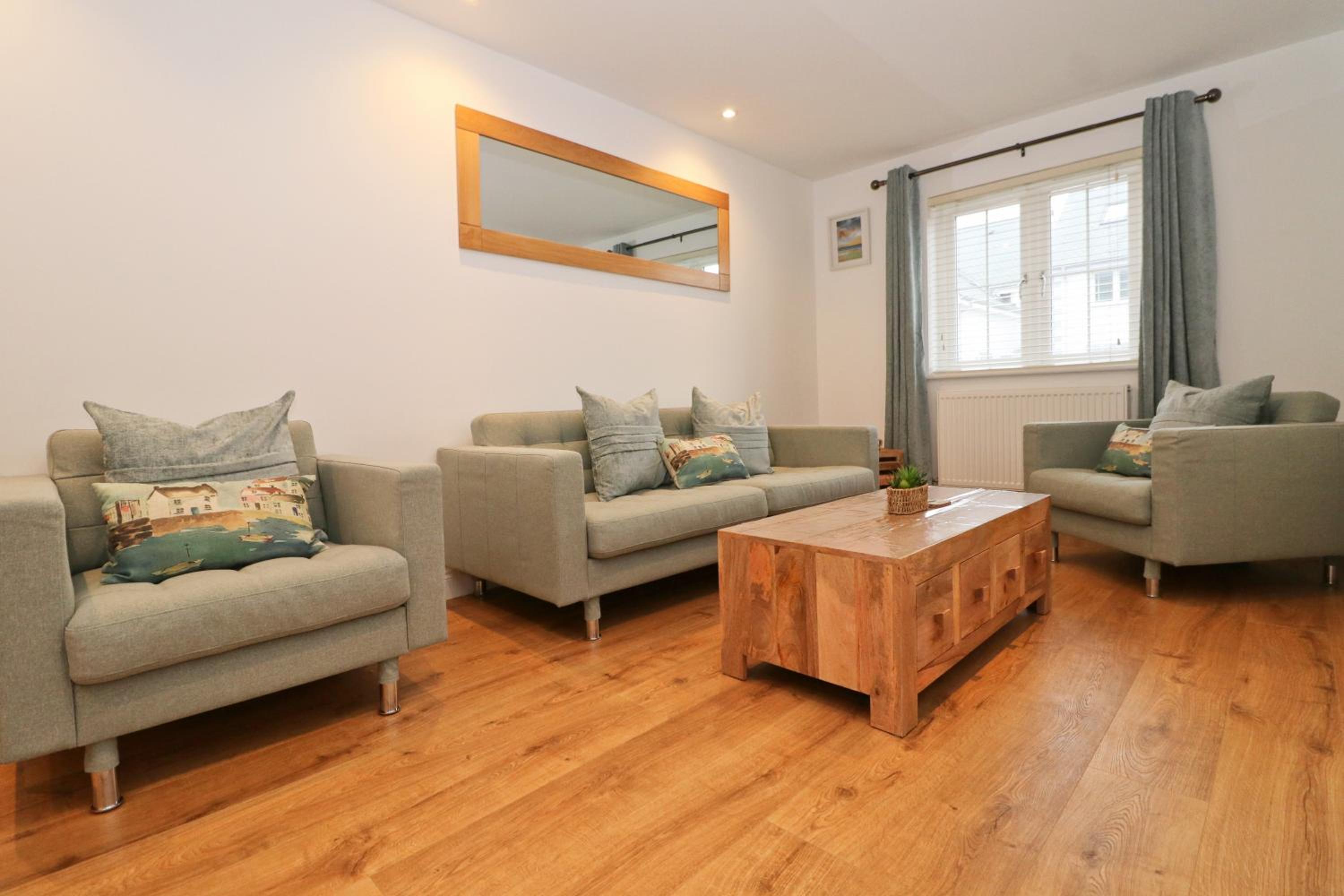 Three-Bedroom House photo 1