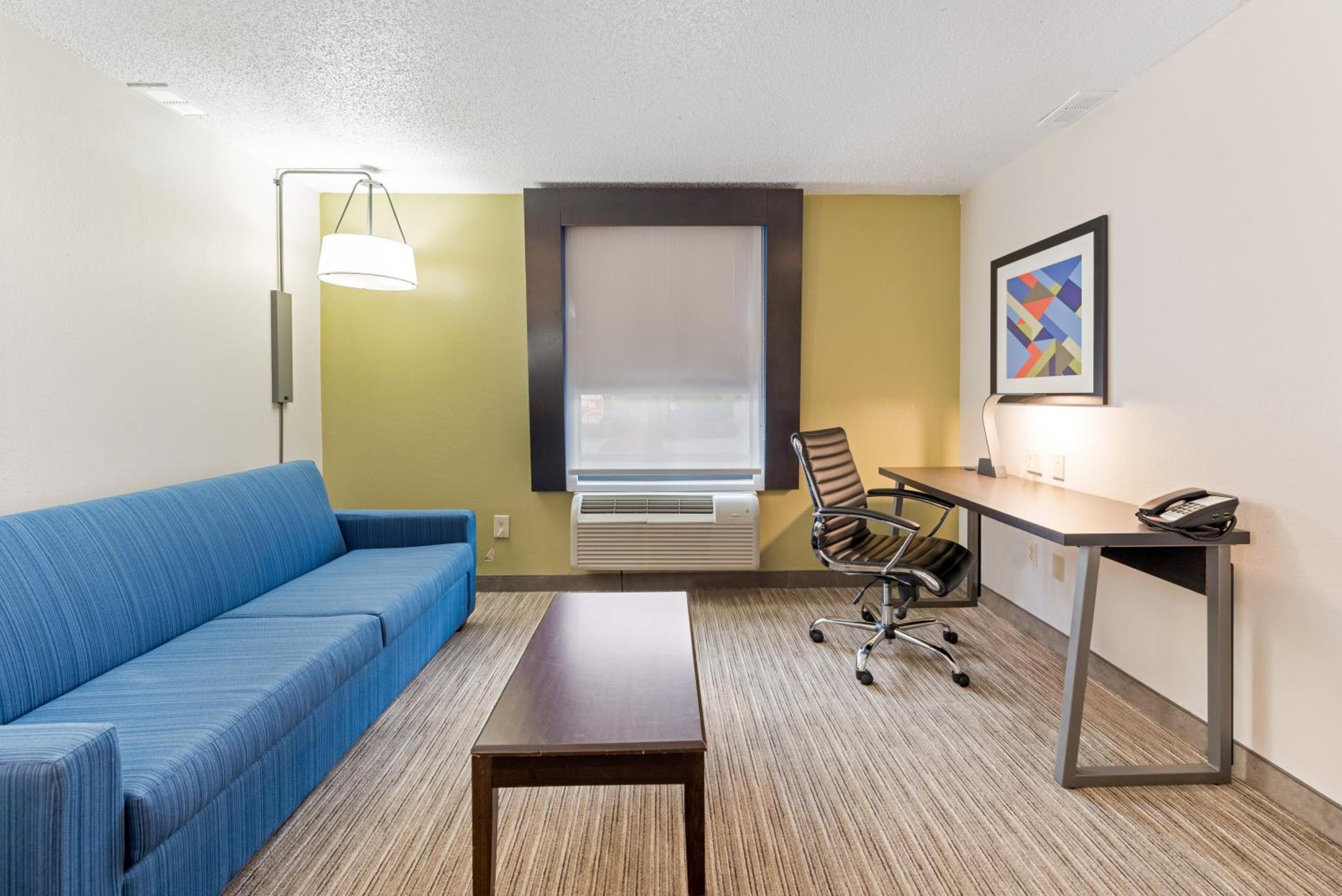Standard King Room - Photo 1