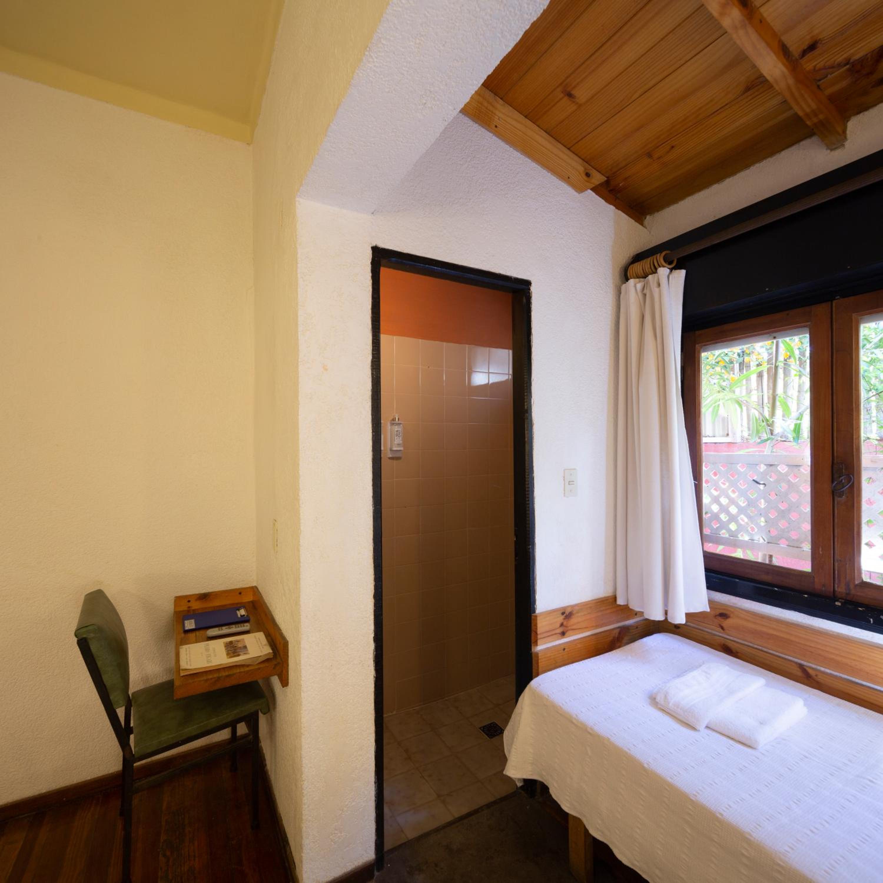 Standard Triple Room photo 3