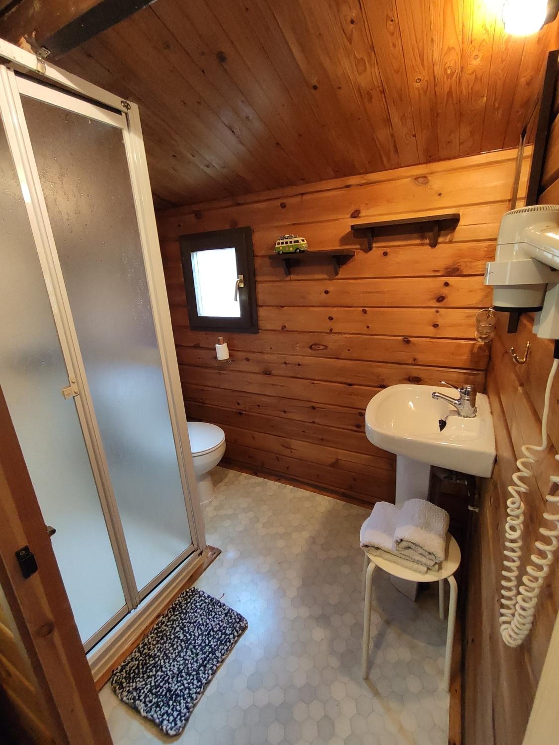 Cottage with Garden View - Photo 21