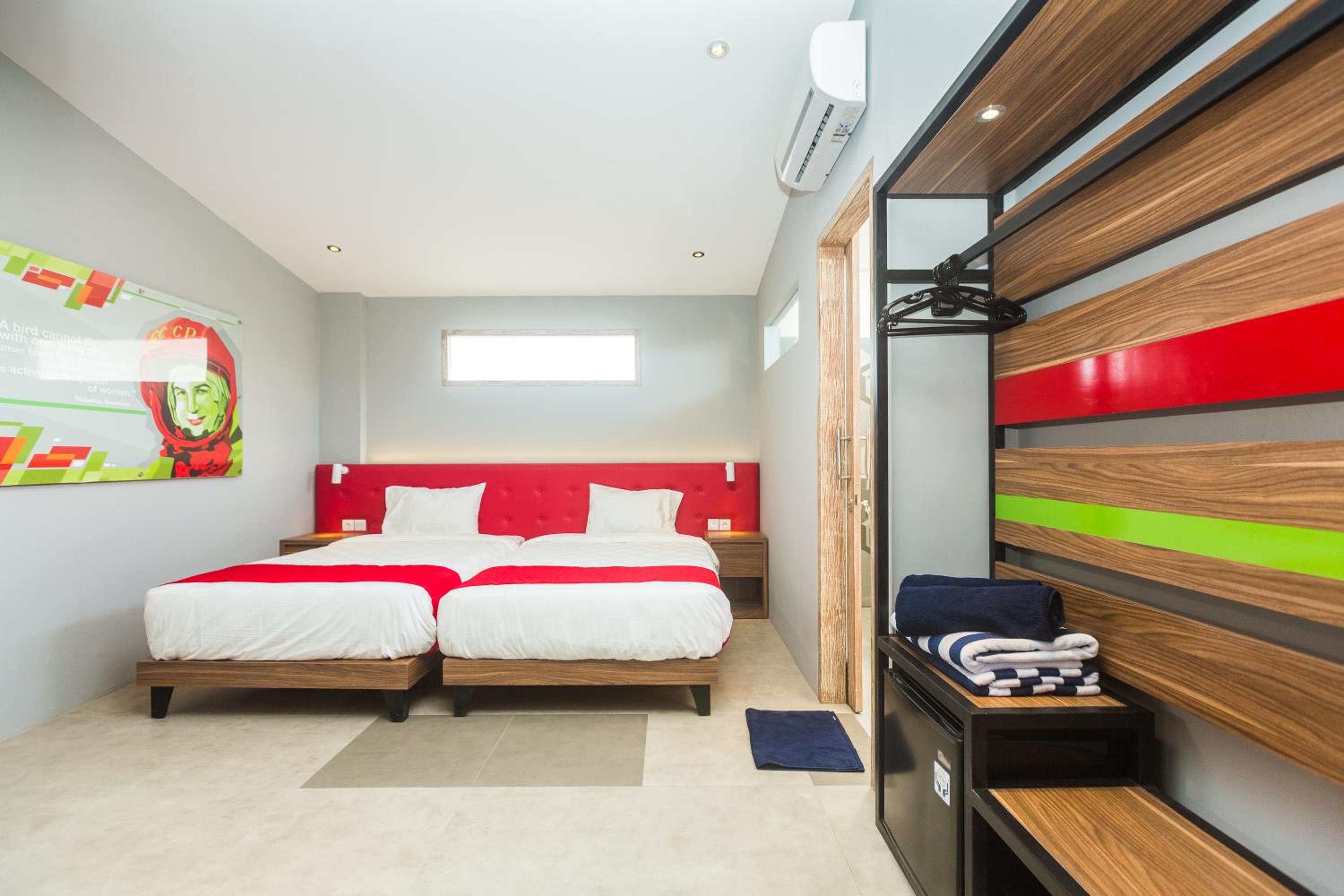 Six-Bedroom Villa  - Photo 35