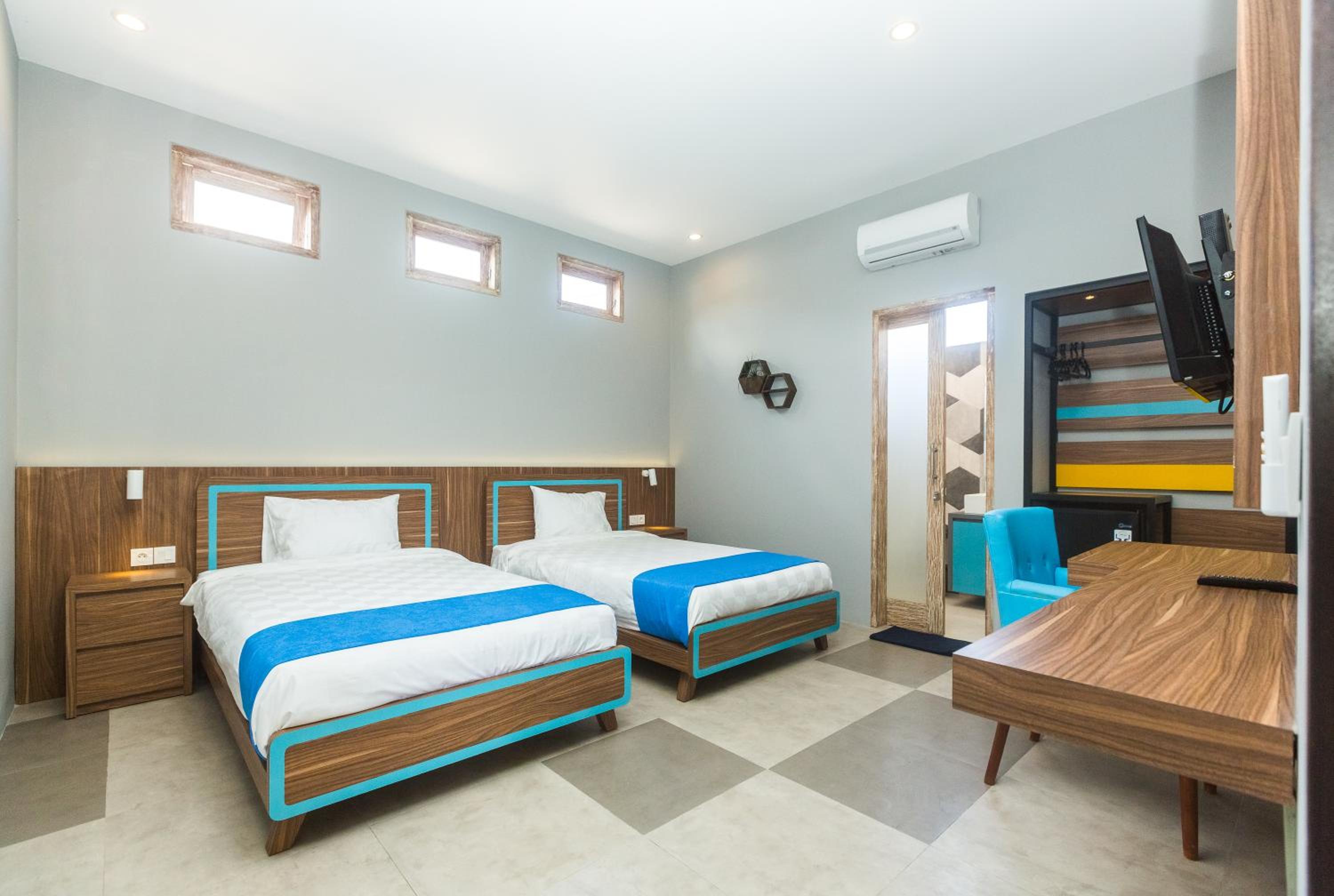 Six-Bedroom Villa  - Photo 18