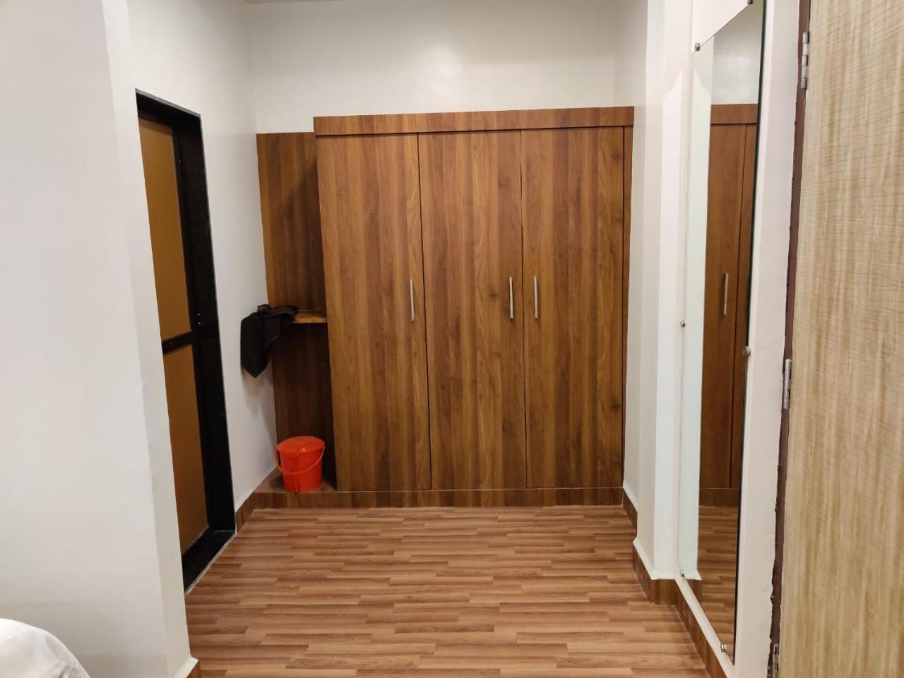 Family Room With Balcony photo 3