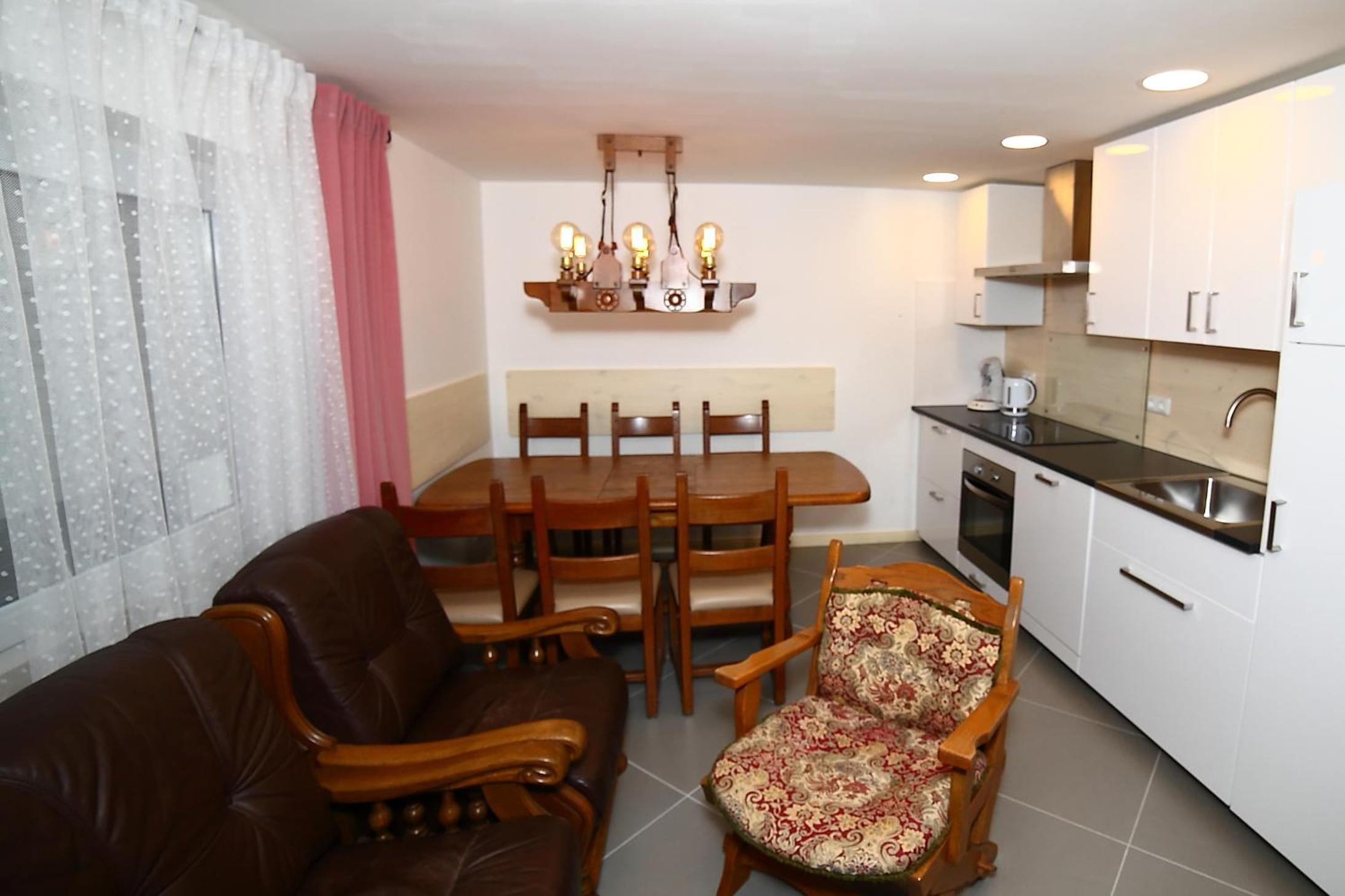 Apartment - Ground Floor - Photo 2