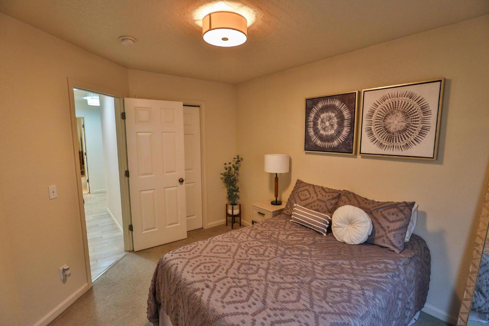 Four-Bedroom House photo 3