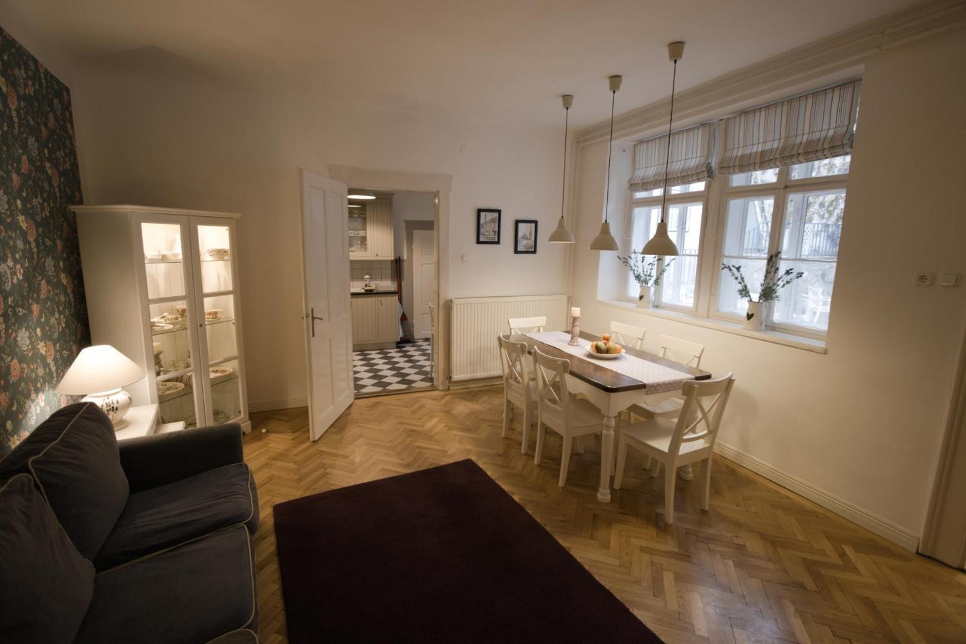 Two-Bedroom House photo 2